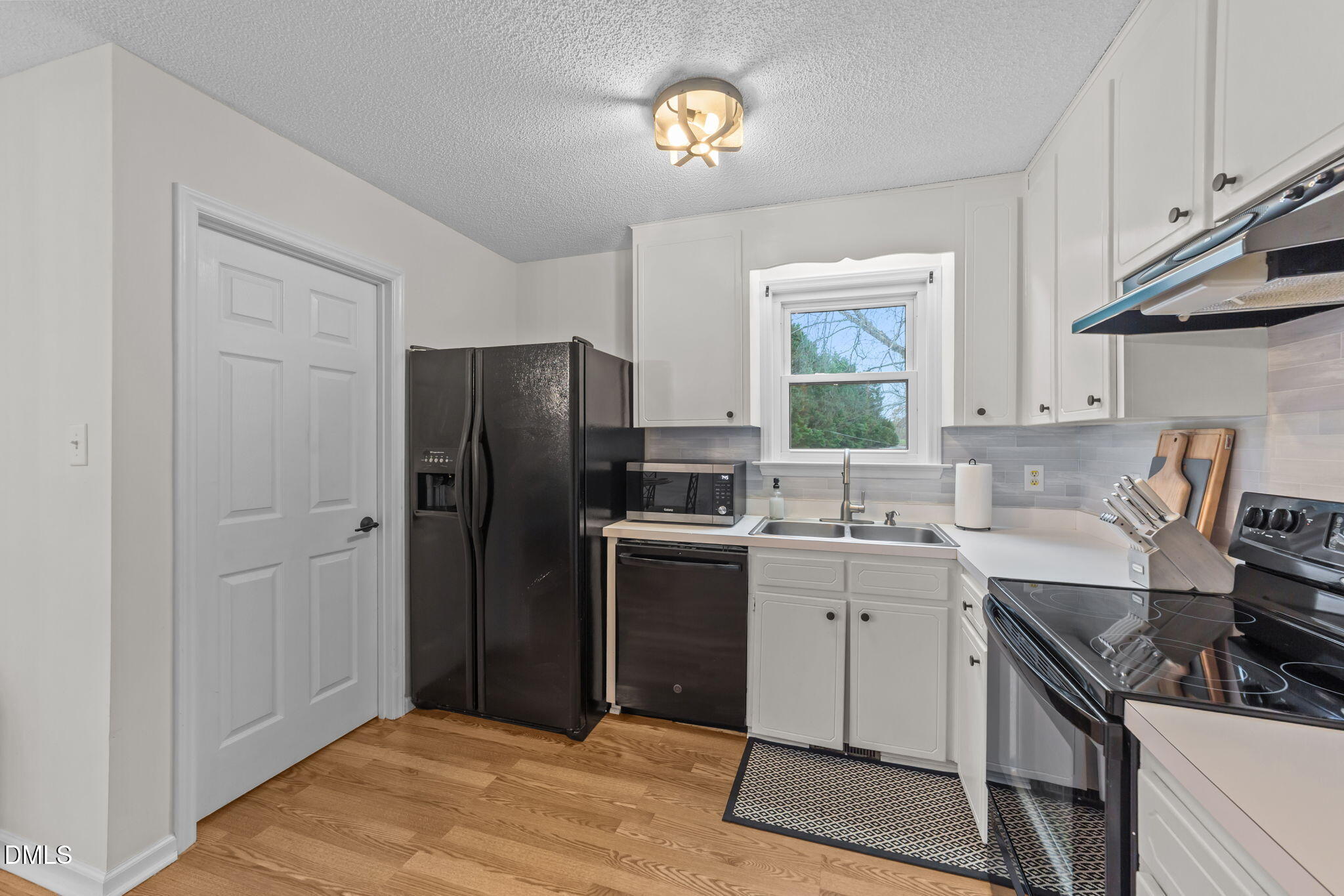 717 Slippery Bank Court Property Photo 7
