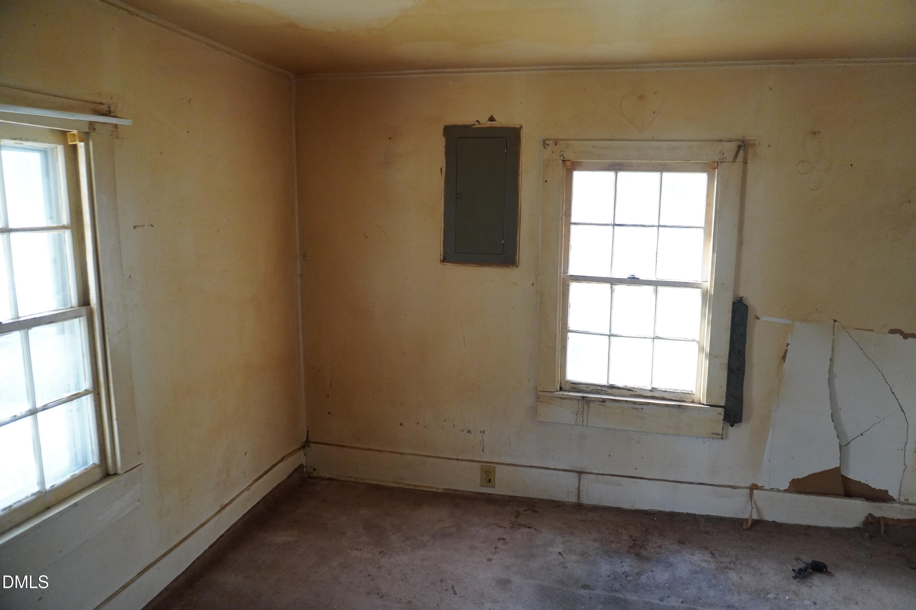 216 Nassau Street Property Photo 3