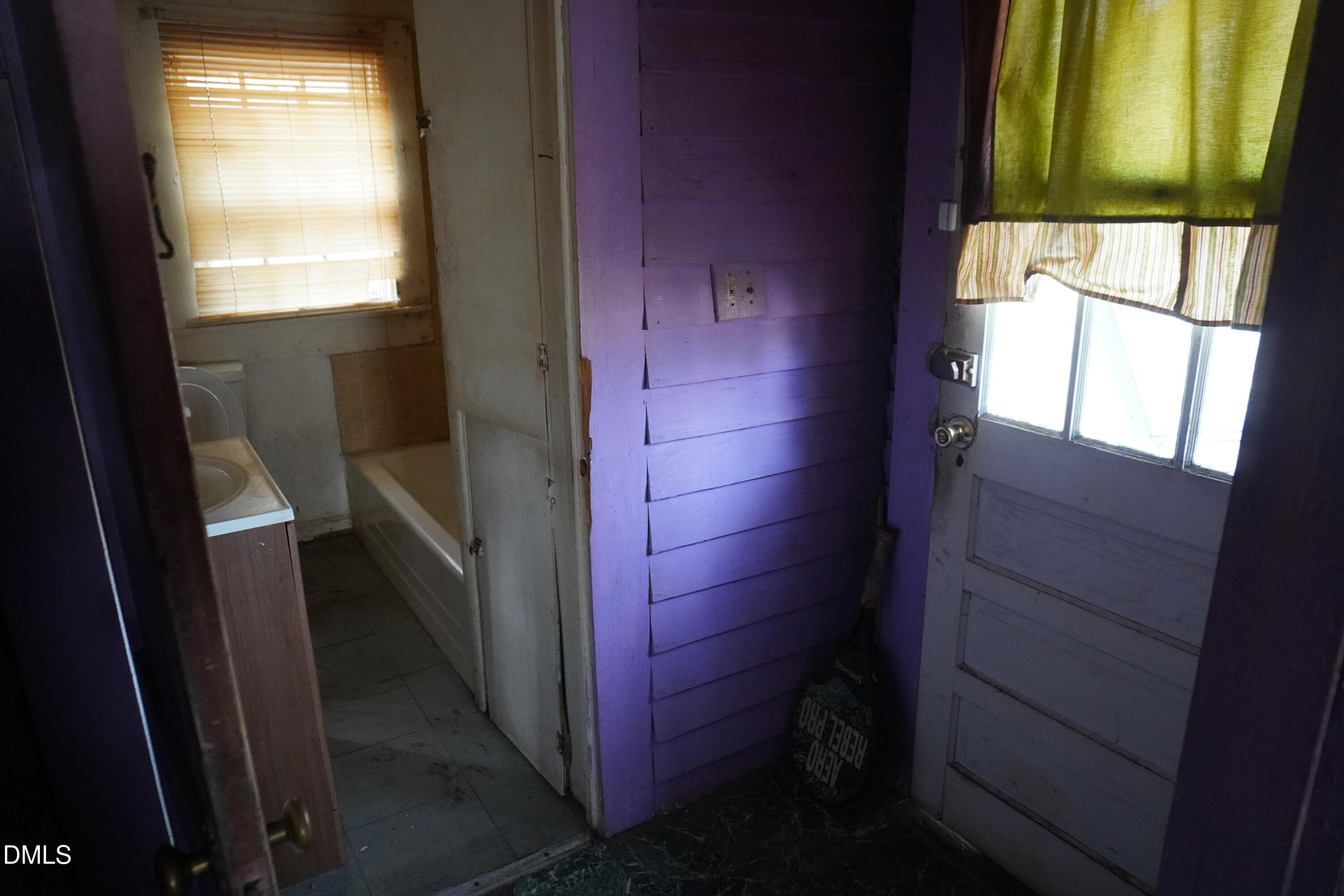 216 Nassau Street Property Photo 9