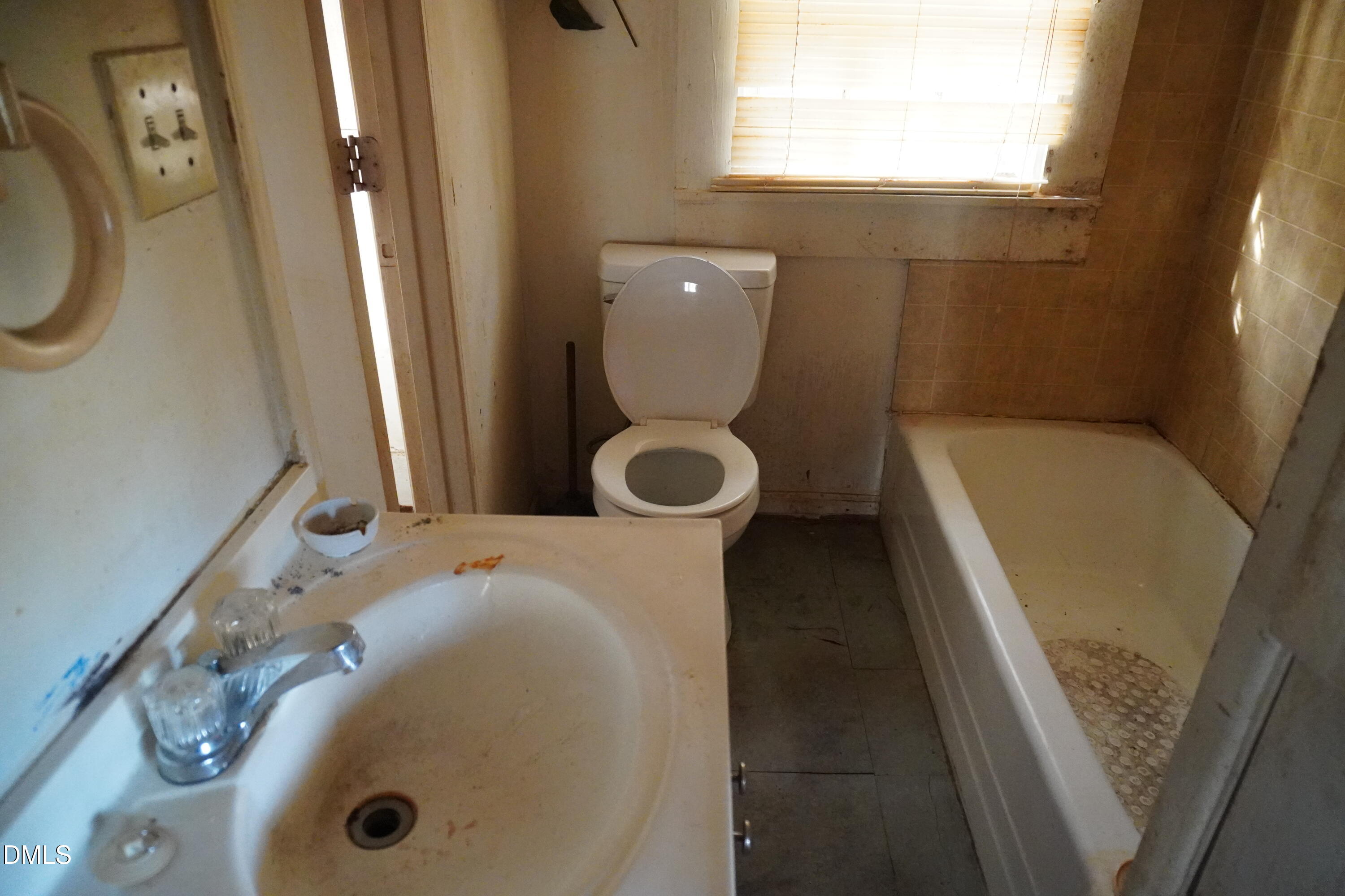 216 Nassau Street Property Photo 10
