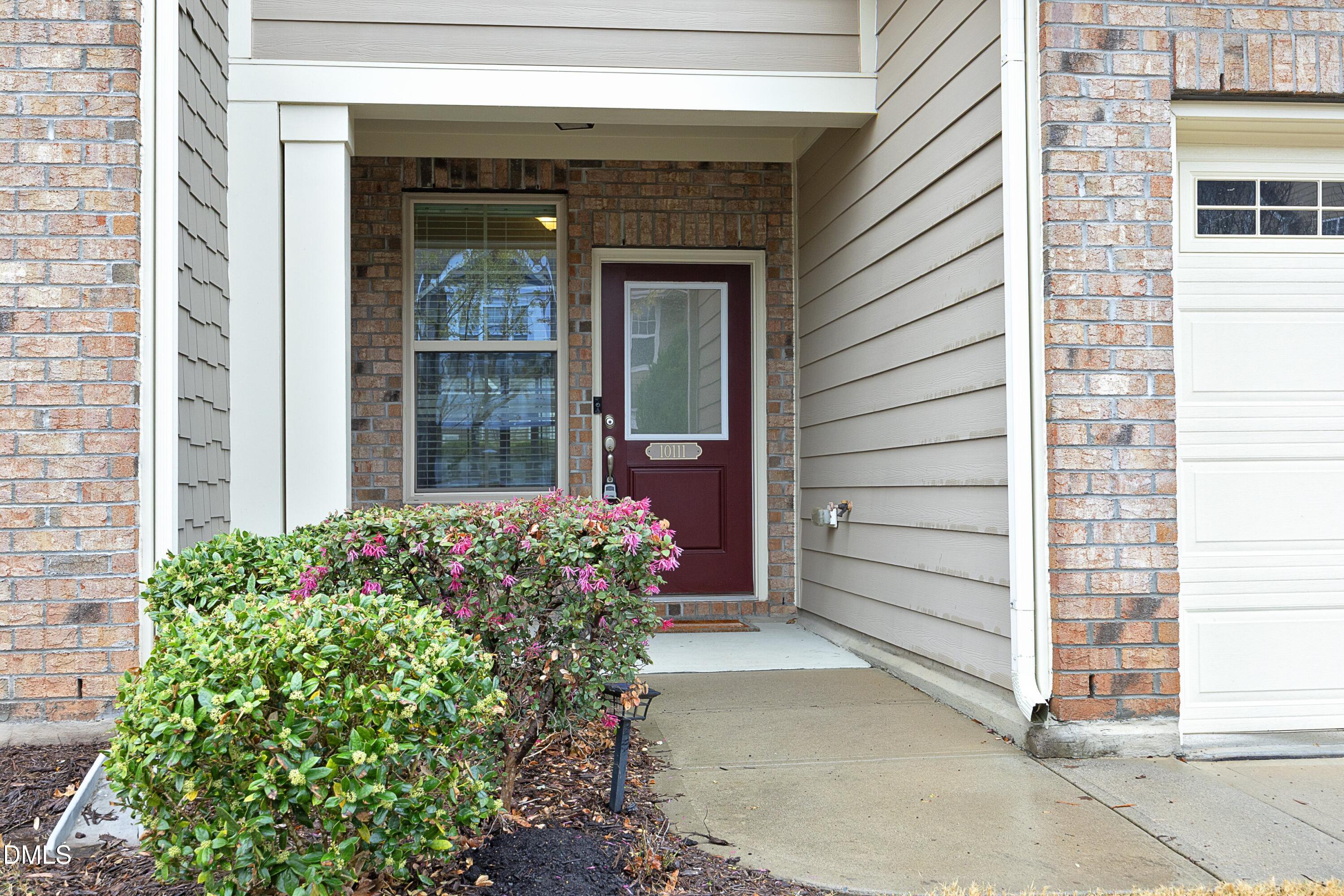 10111 Raven Tree Drive Property Photo 2