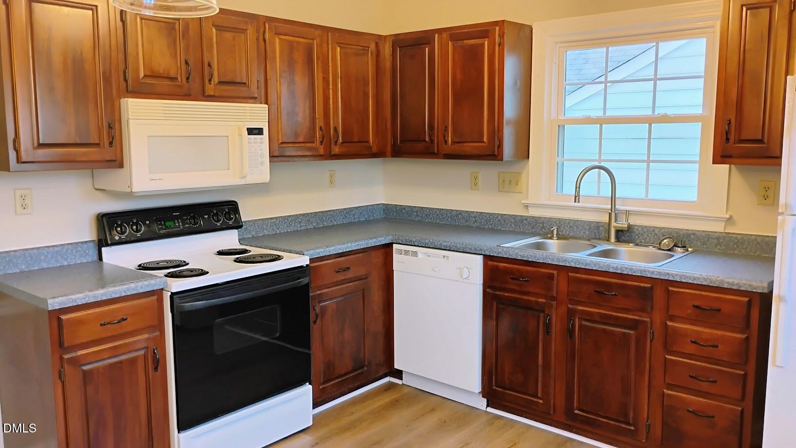 610 Cross Timbers Drive Property Photo 10