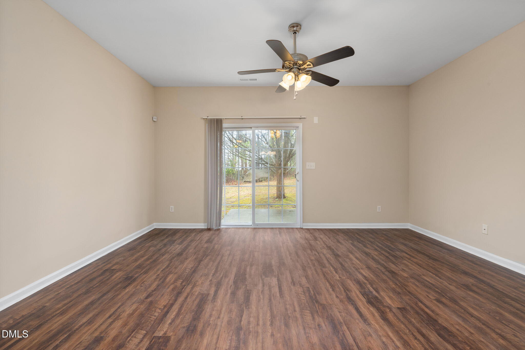 908 Hadel Place Property Photo 10