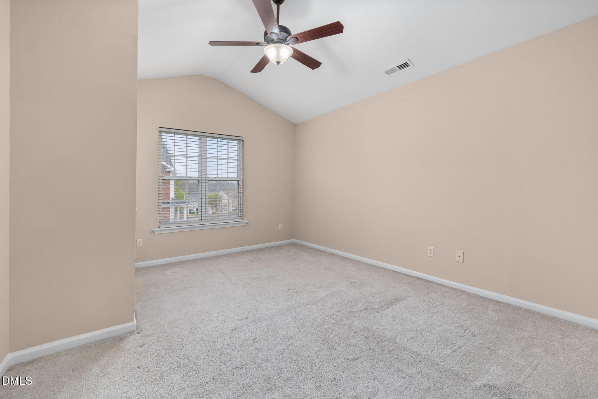 908 Hadel Place Property Photo 17