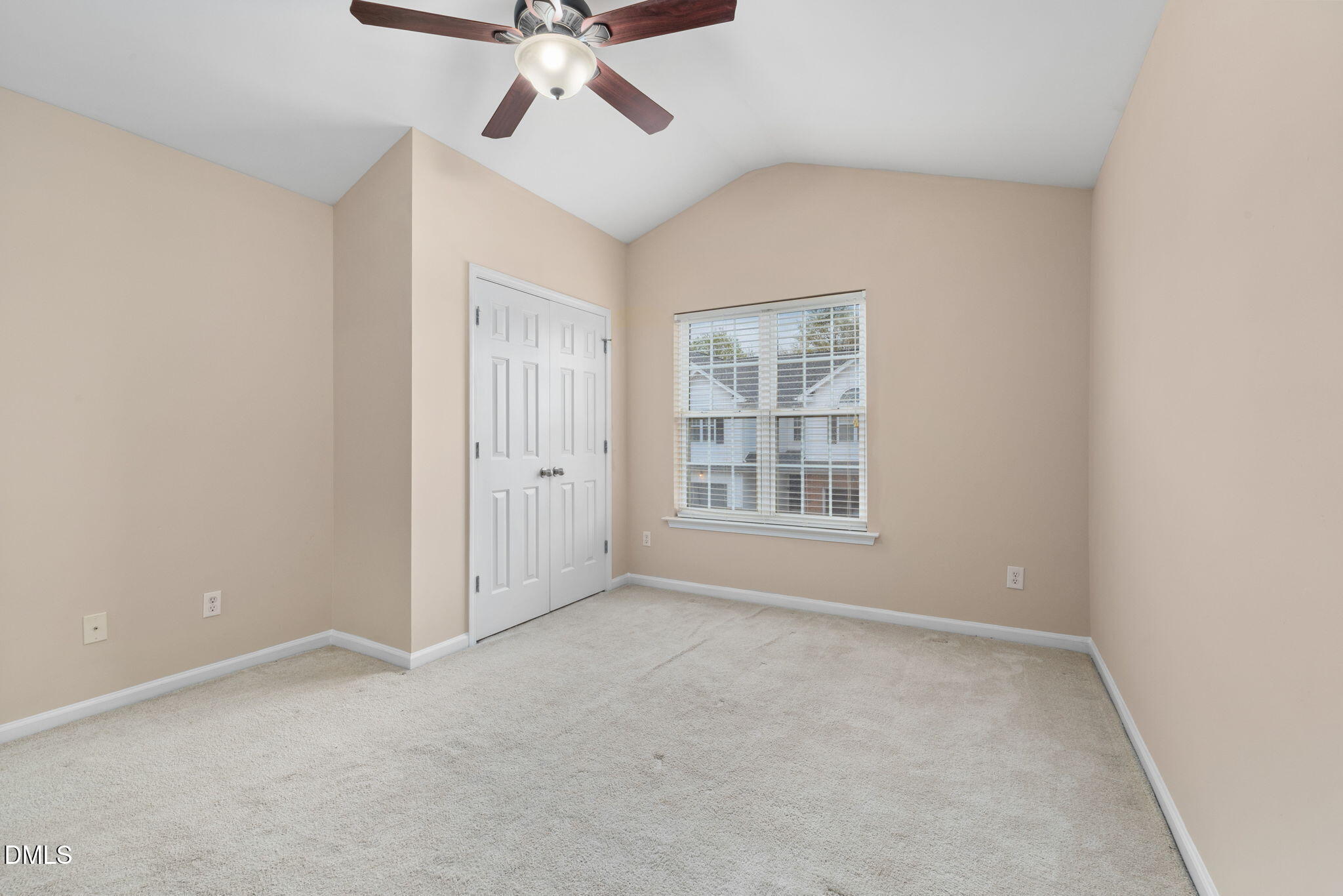 908 Hadel Place Property Photo 18