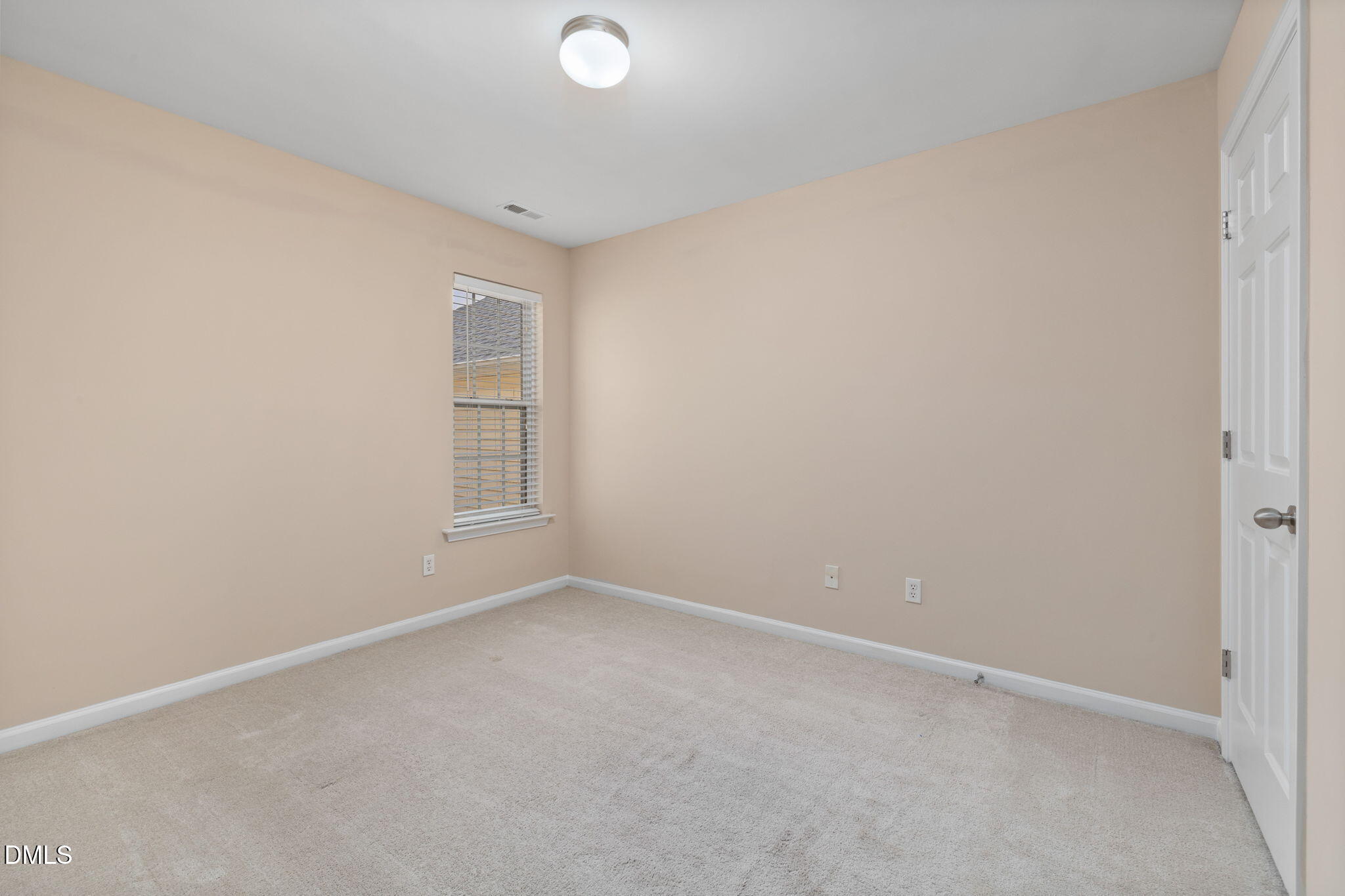 908 Hadel Place Property Photo 20