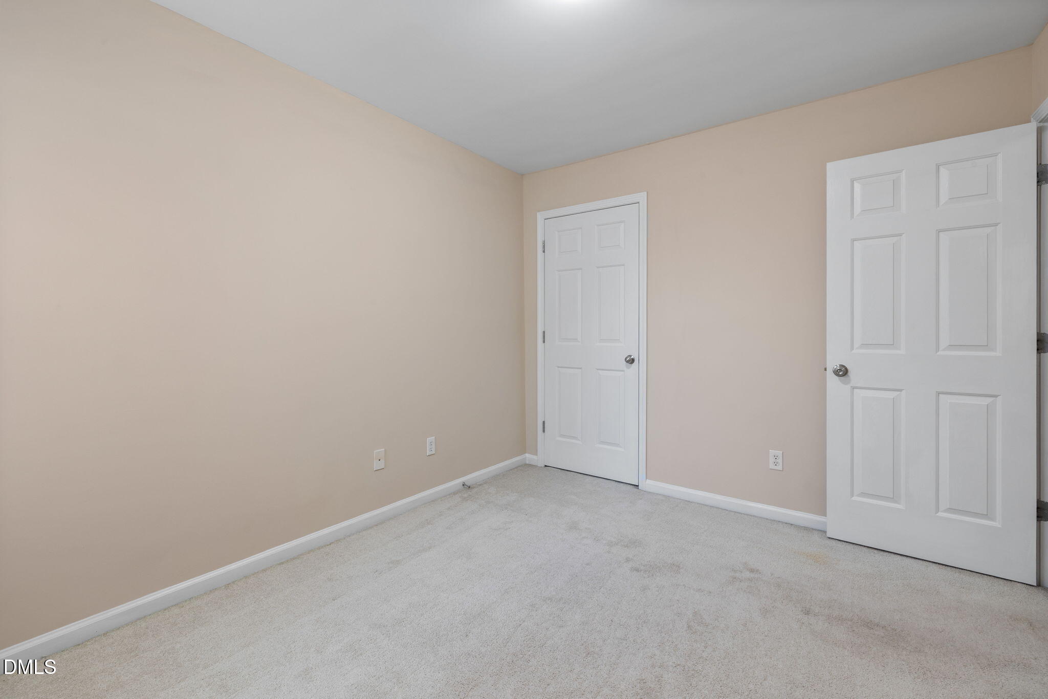 908 Hadel Place Property Photo 21