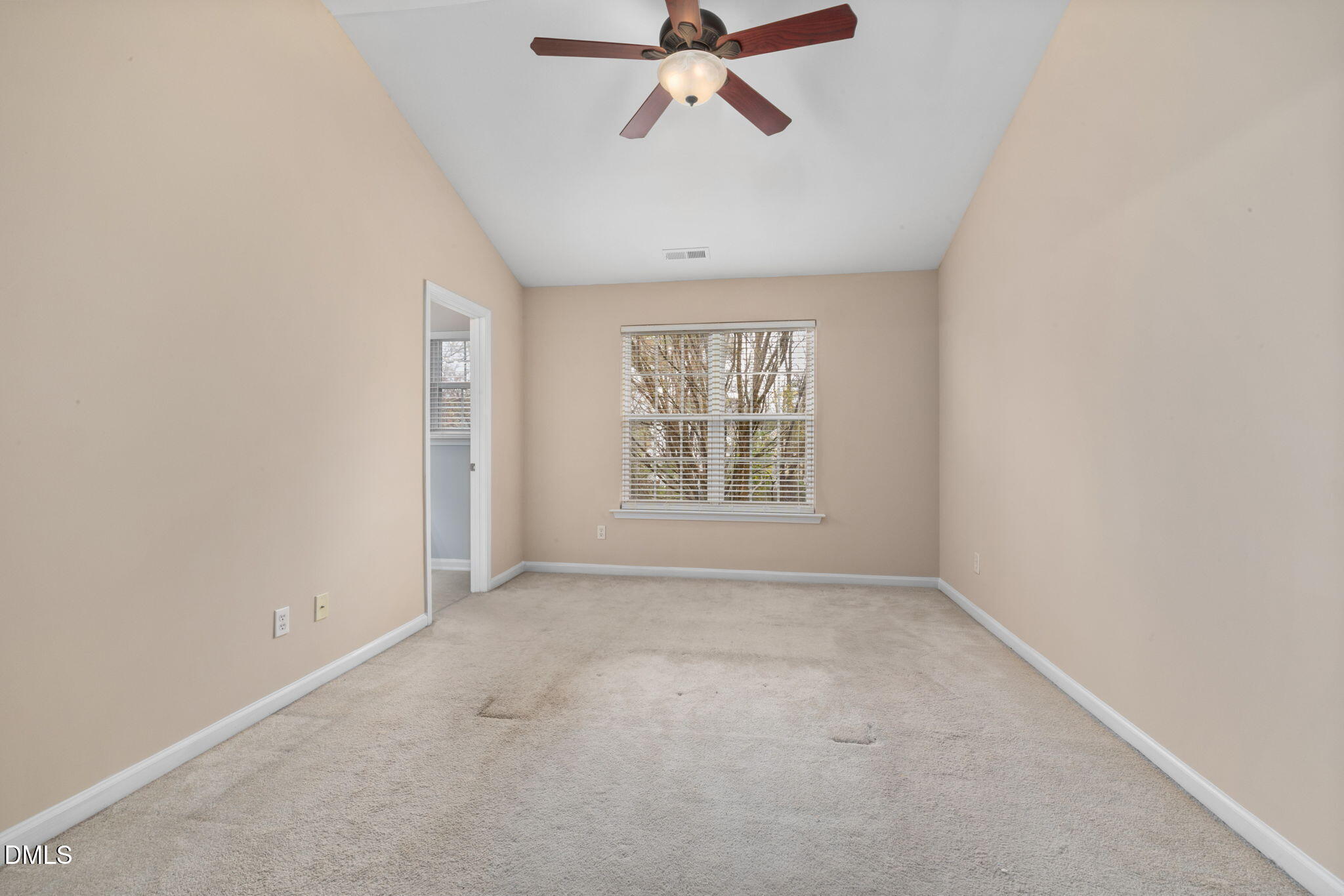 908 Hadel Place Property Photo 23