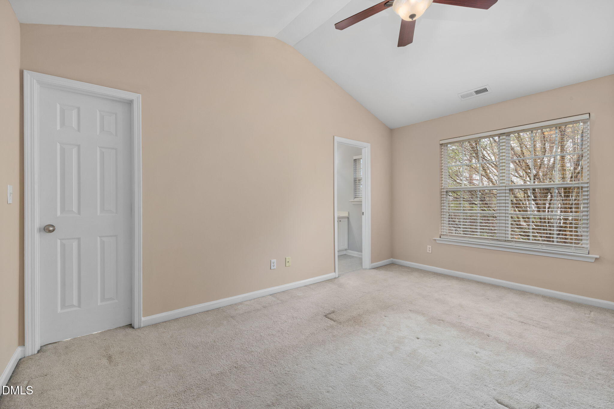 908 Hadel Place Property Photo 24