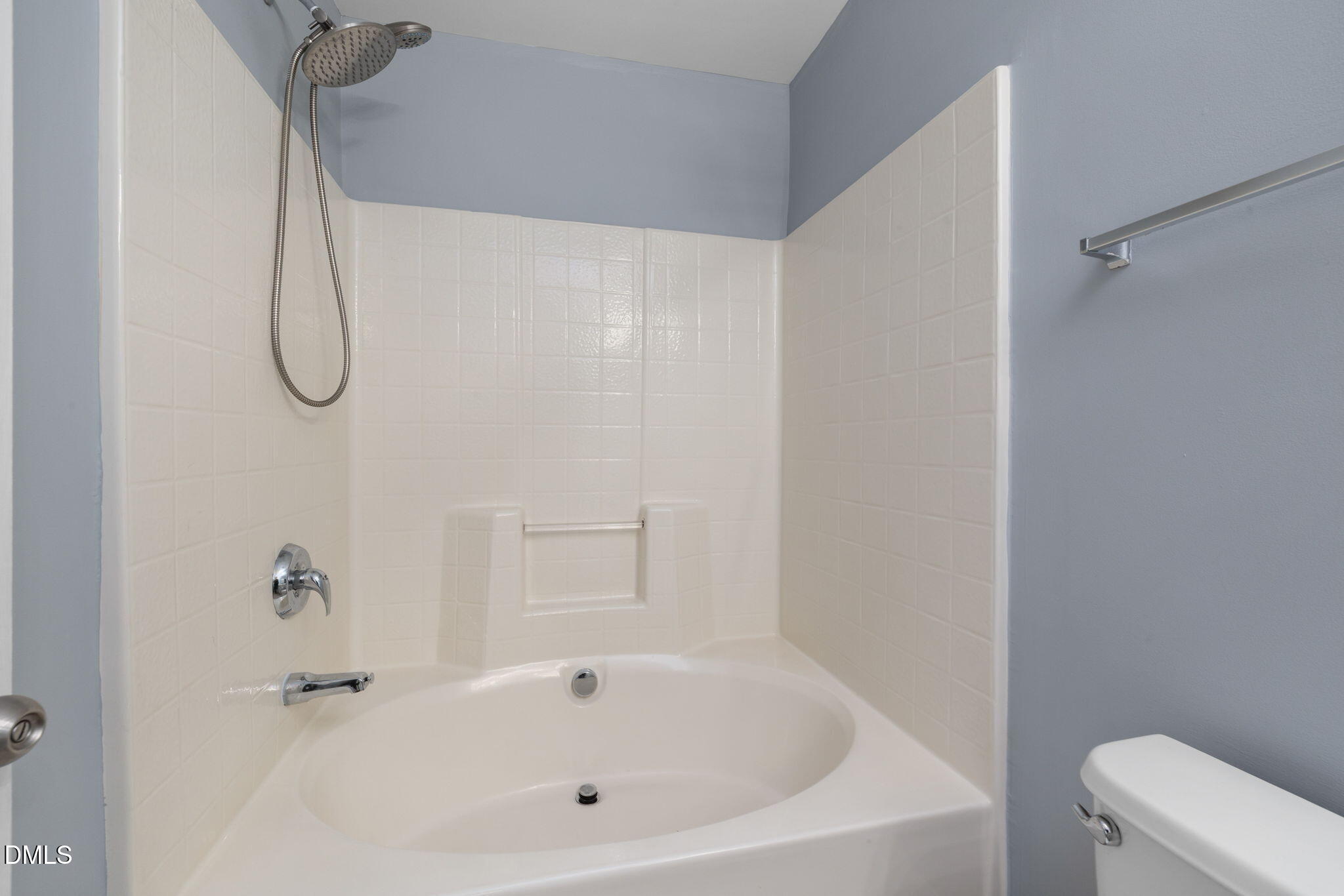 908 Hadel Place Property Photo 26
