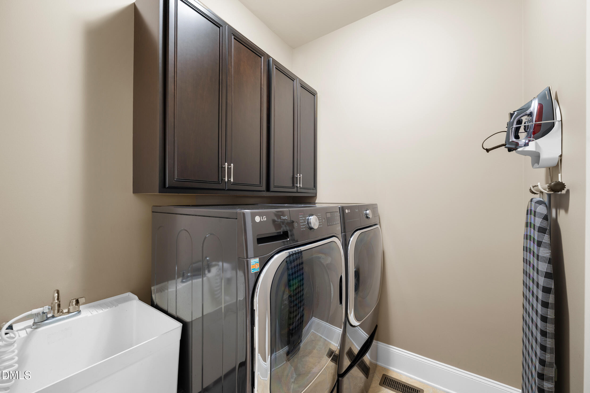 7029 Hasentree Way Property Photo 12