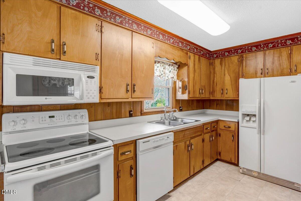 301 Brown Circle Property Photo 4