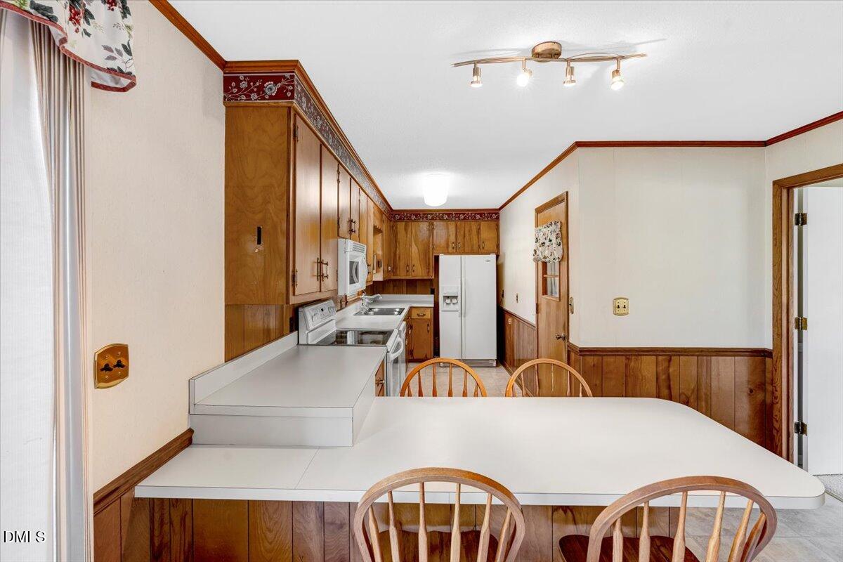 301 Brown Circle Property Photo 7