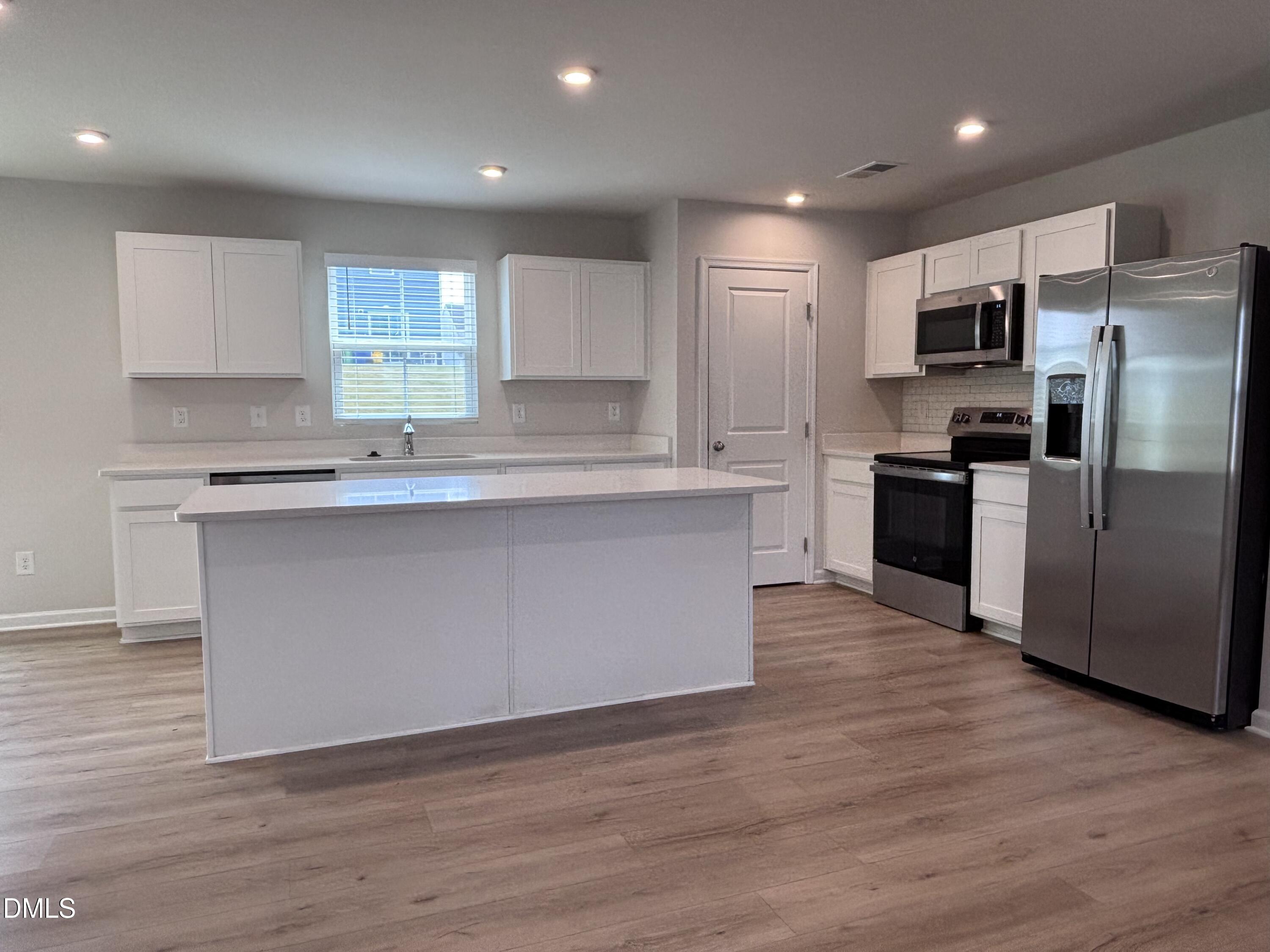 4468 Captain Falls Drive Property Photo 4