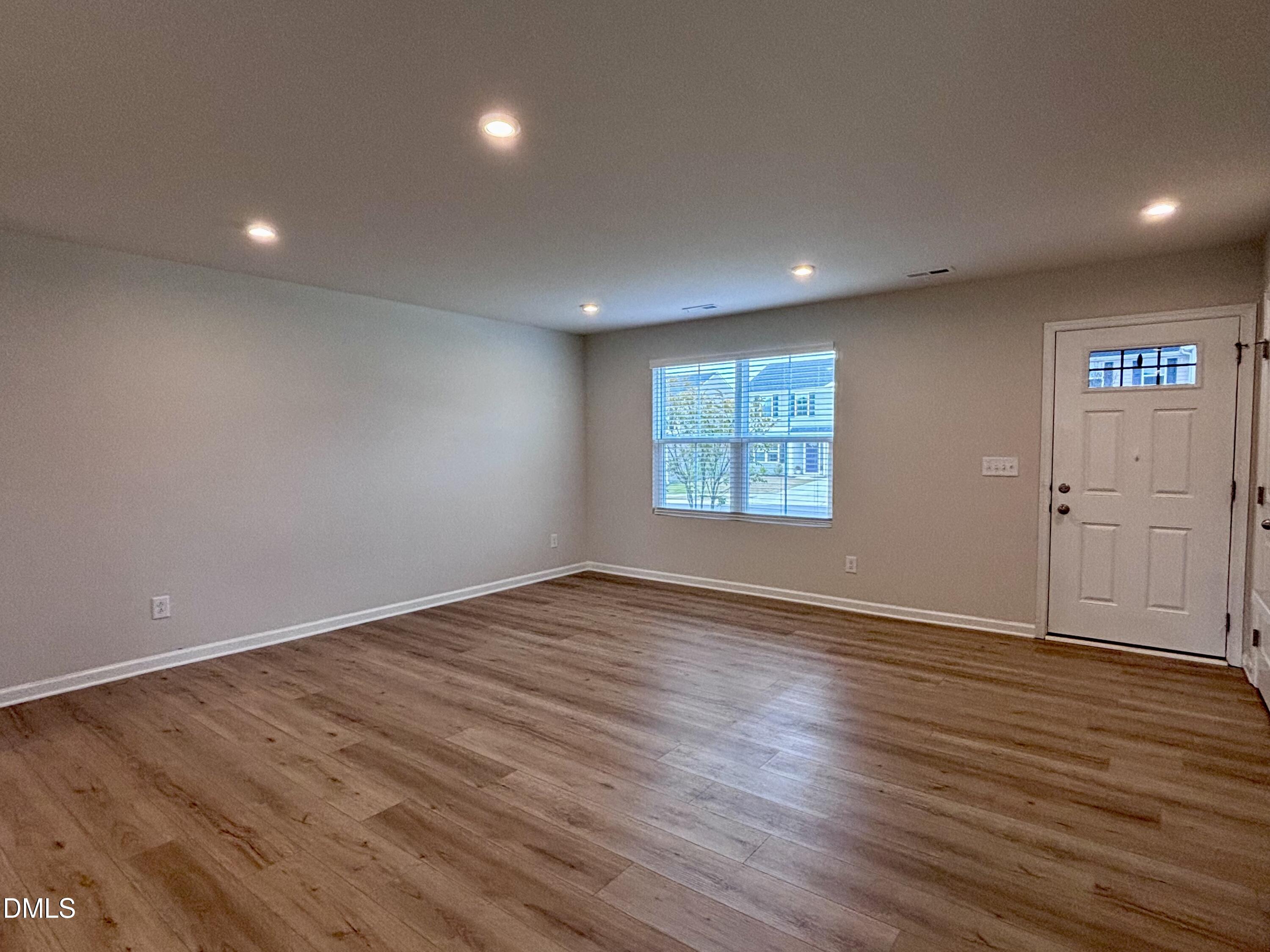 4468 Captain Falls Drive Property Photo 9