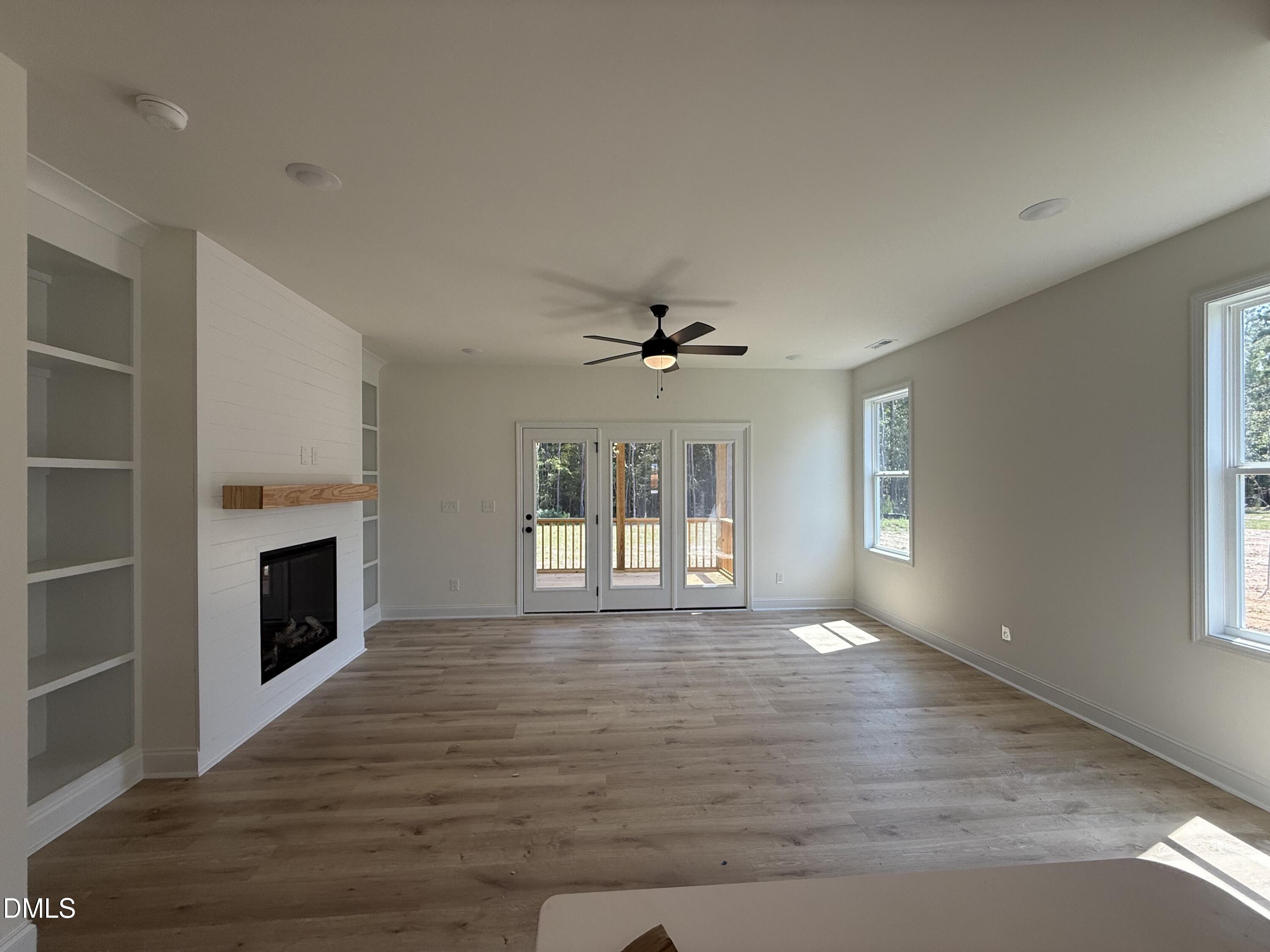 137 Cardovia Way Property Photo 7
