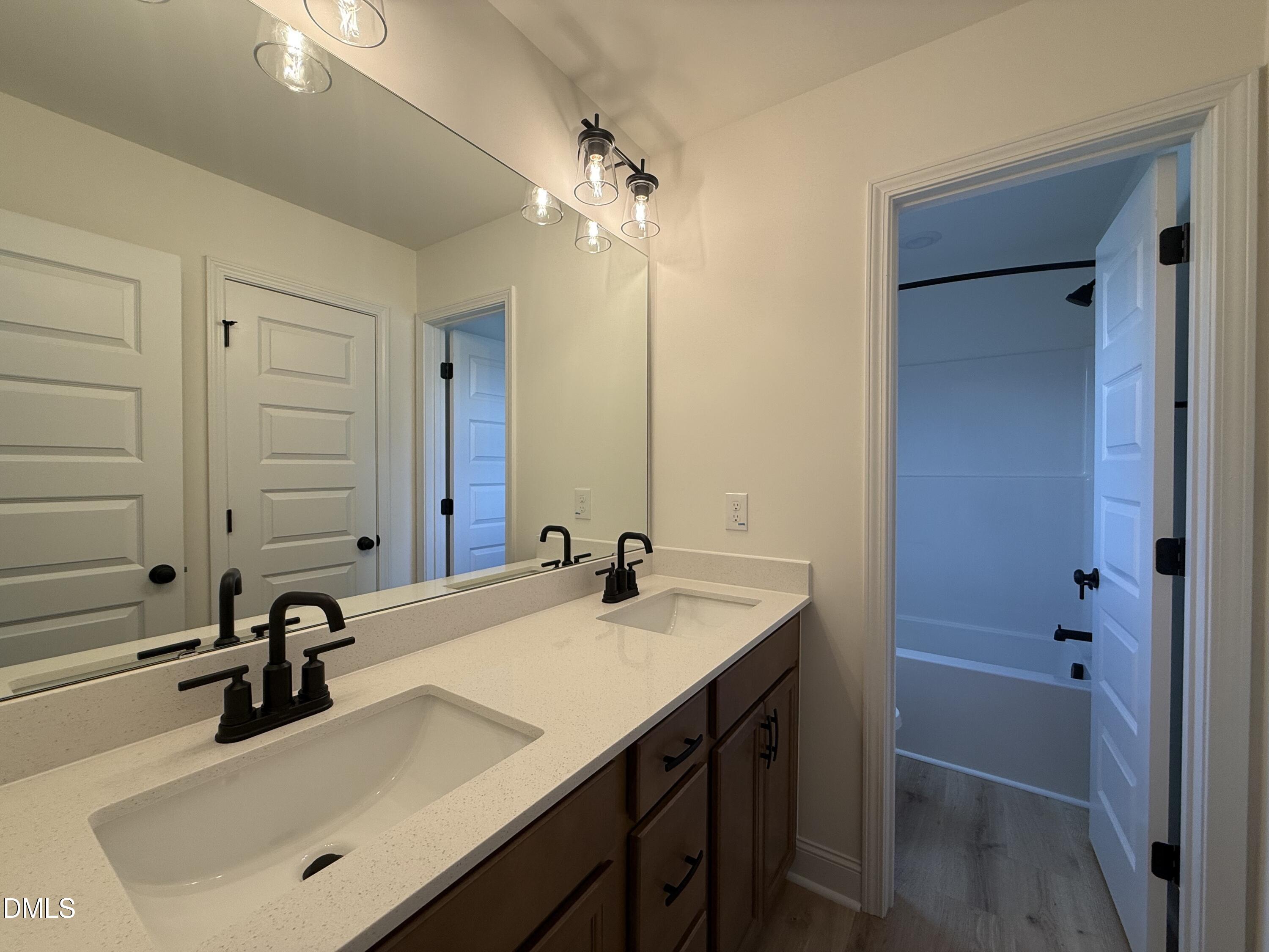 137 Cardovia Way Property Photo 14