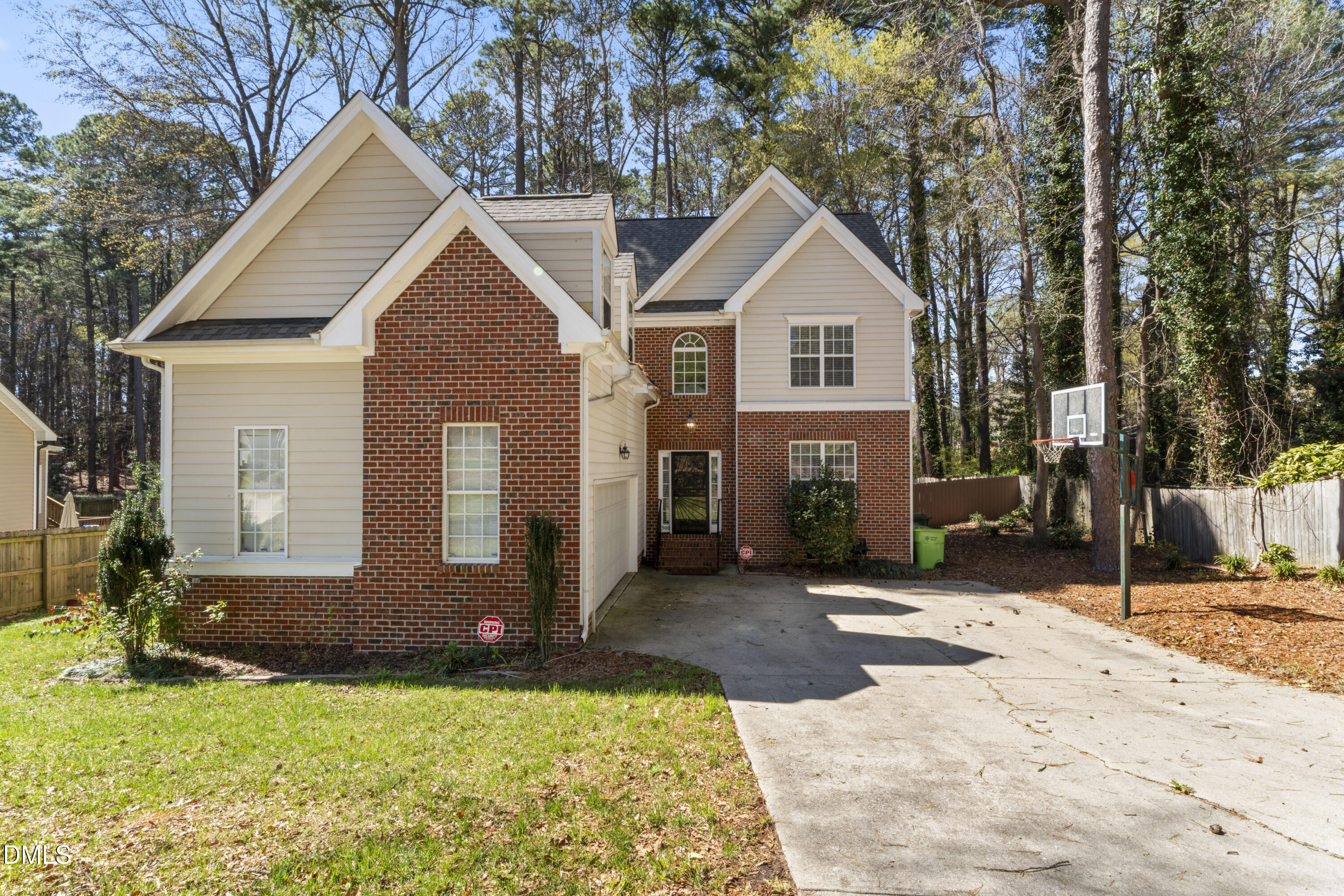 500 Sherrybrook Drive Property Photo 2