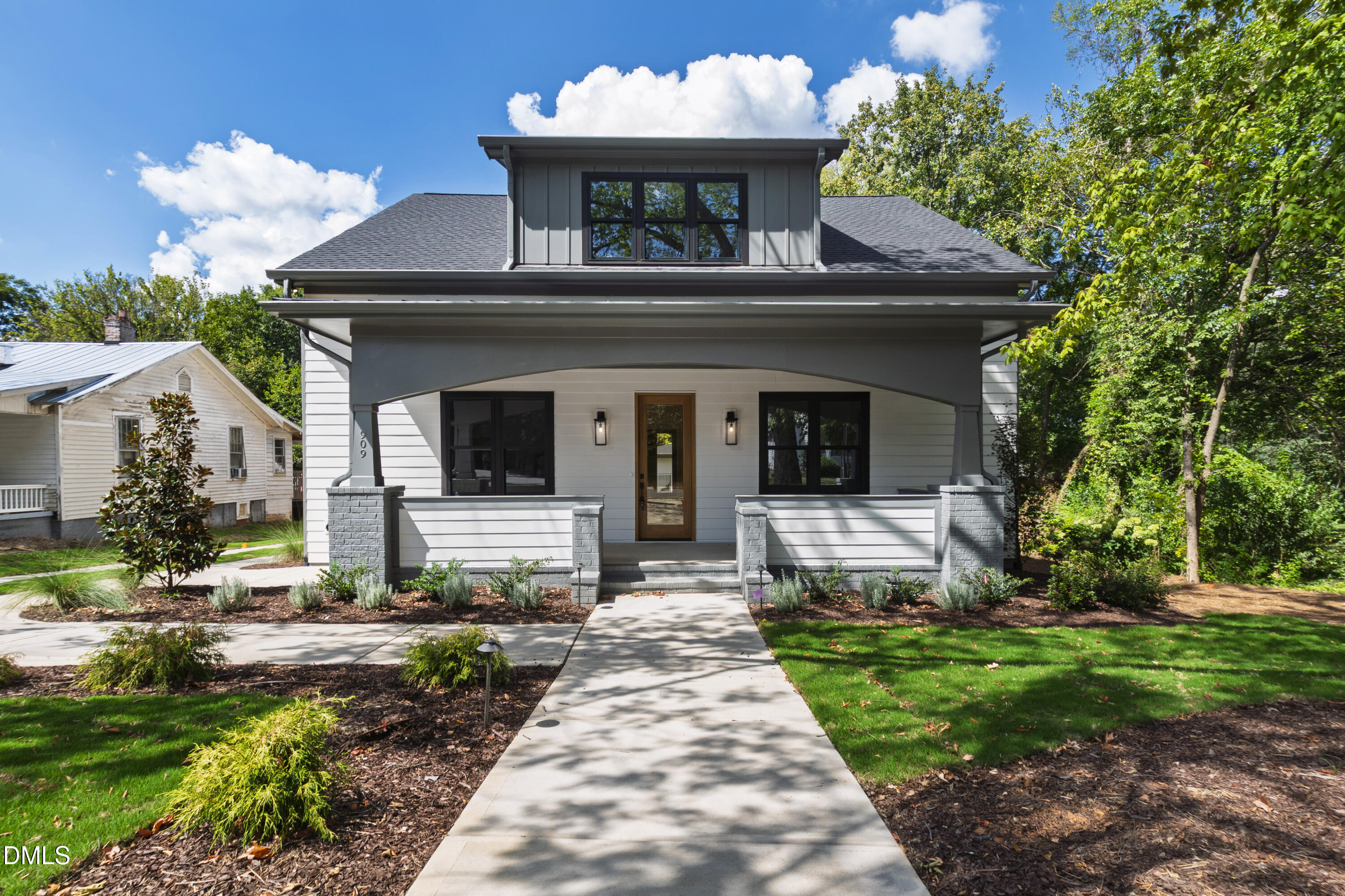 909 Oberlin Road Property Photo 49