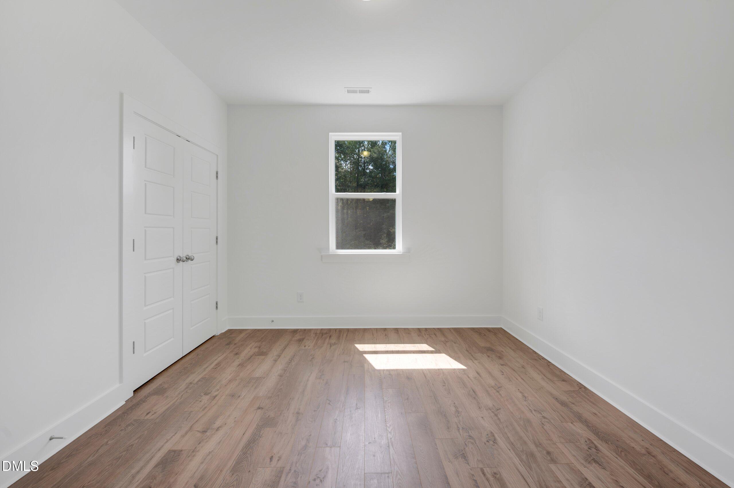 144 Golfview Avenue Property Photo 16