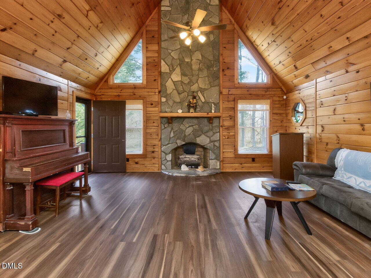 9759b Cleveland Road Property Photo 13