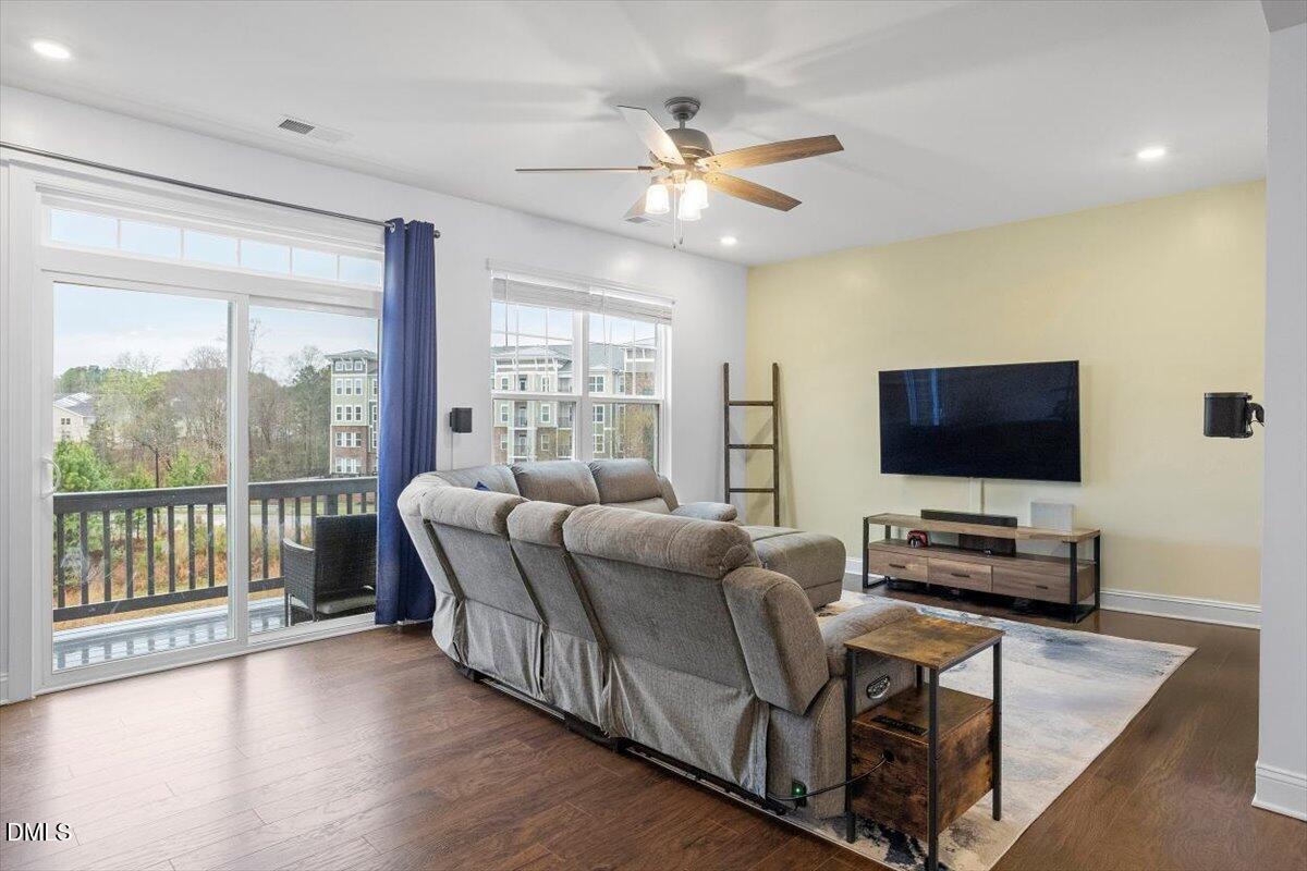 829 Winter Meadow Drive Property Photo 14