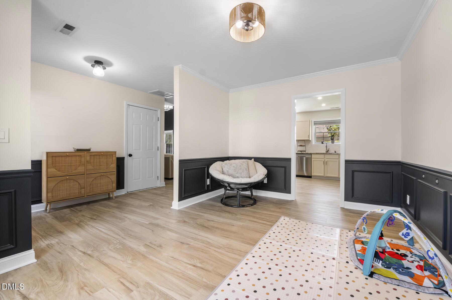 2201 Woodwyck Way Property Photo 5