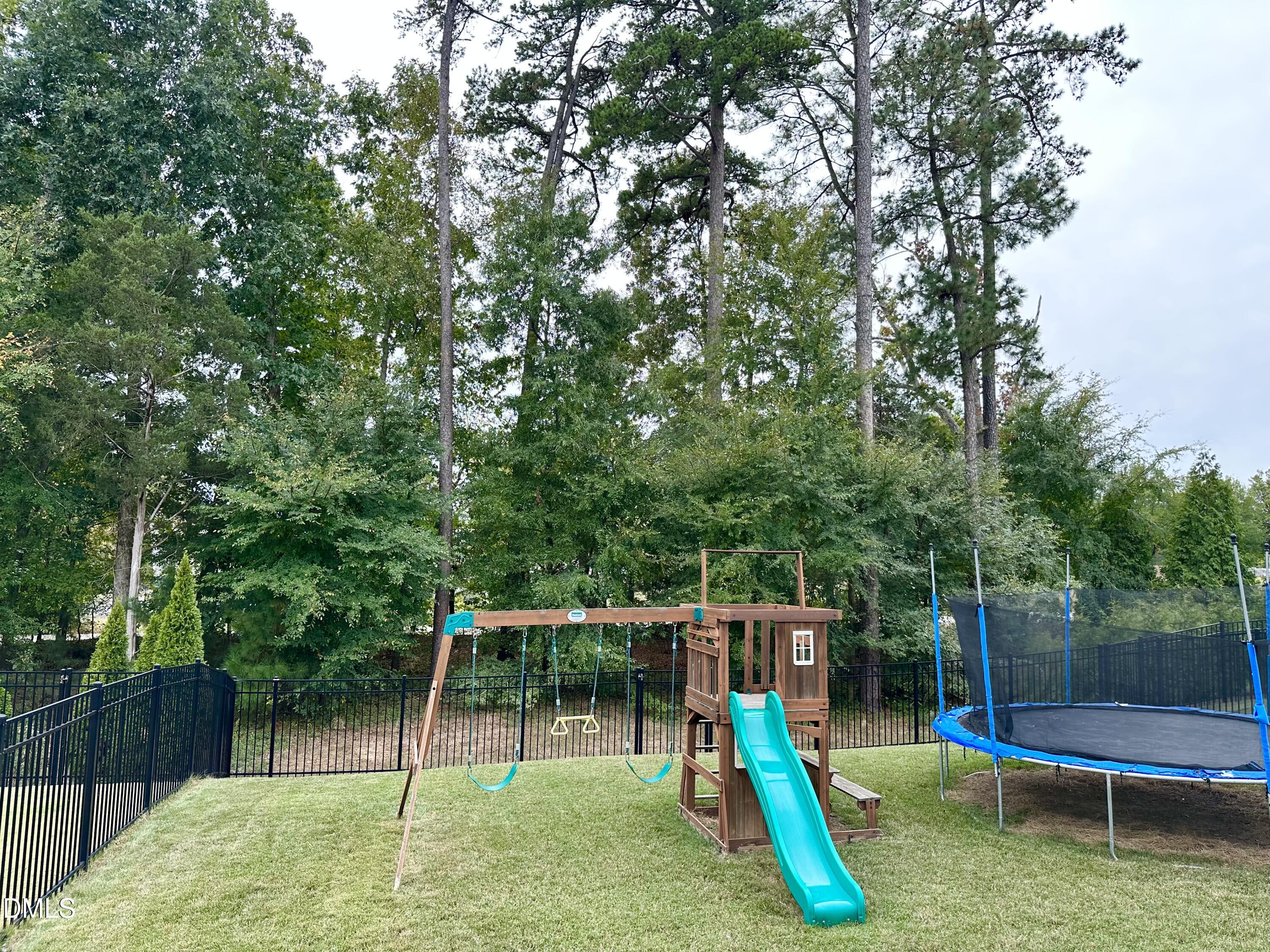 1708 Highpoint Street Property Photo 37