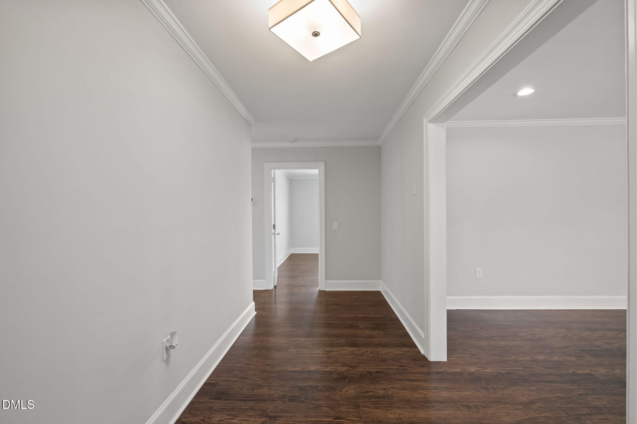 1025 Lakeside Drive Property Photo 5
