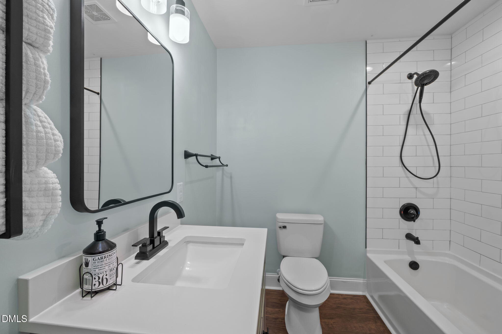 1025 Lakeside Drive Property Photo 24
