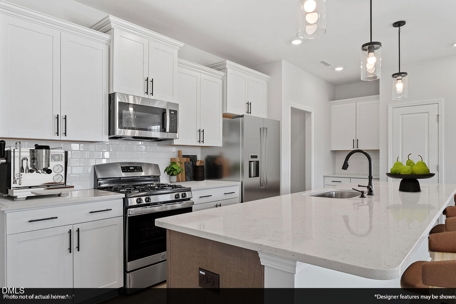 921 Westerland Way 78 Property Photo 11