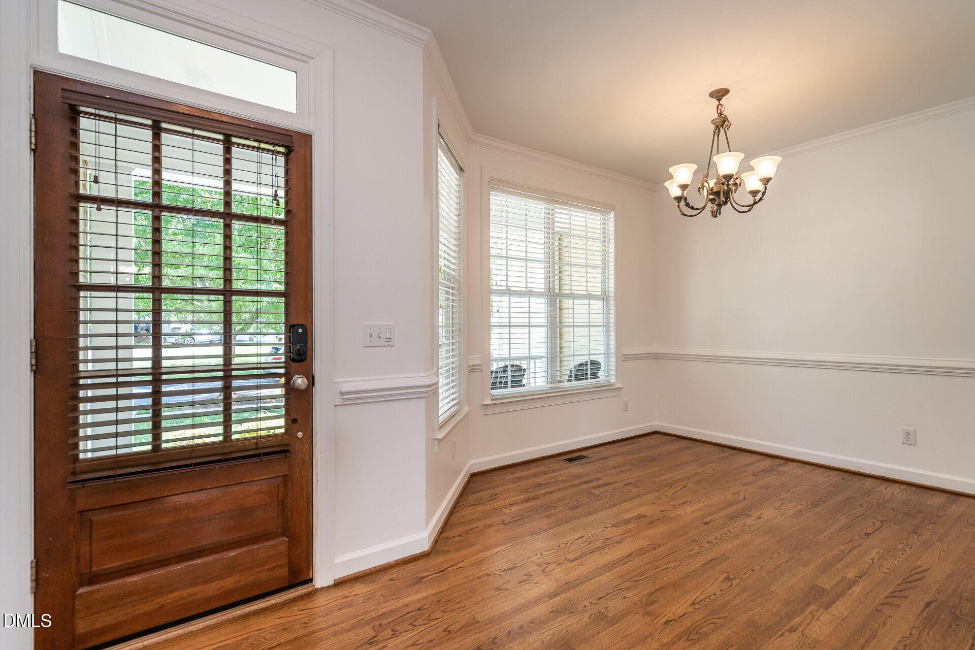 1316 Fairview Club Drive Property Photo 4