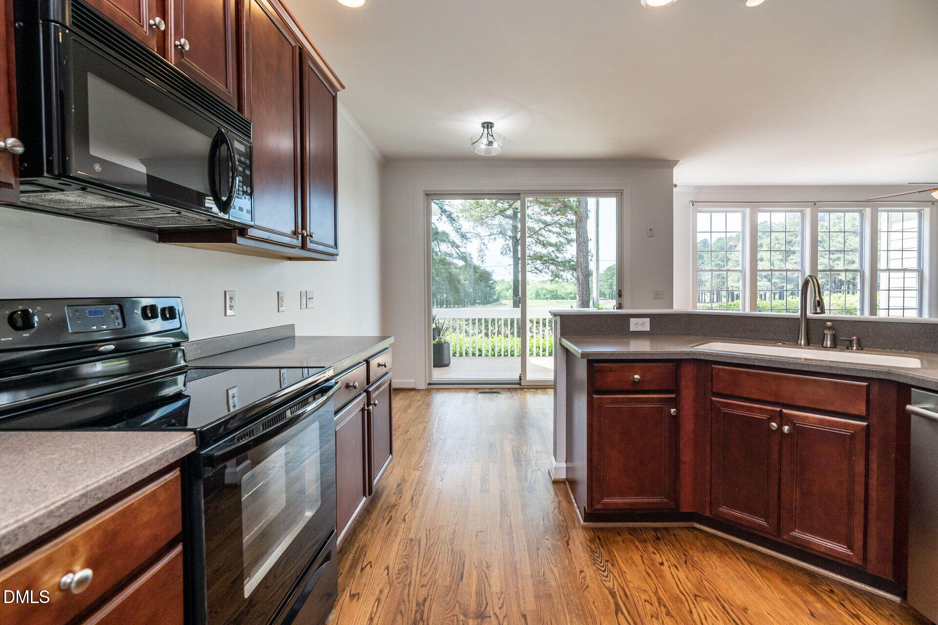 1316 Fairview Club Drive Property Photo 14
