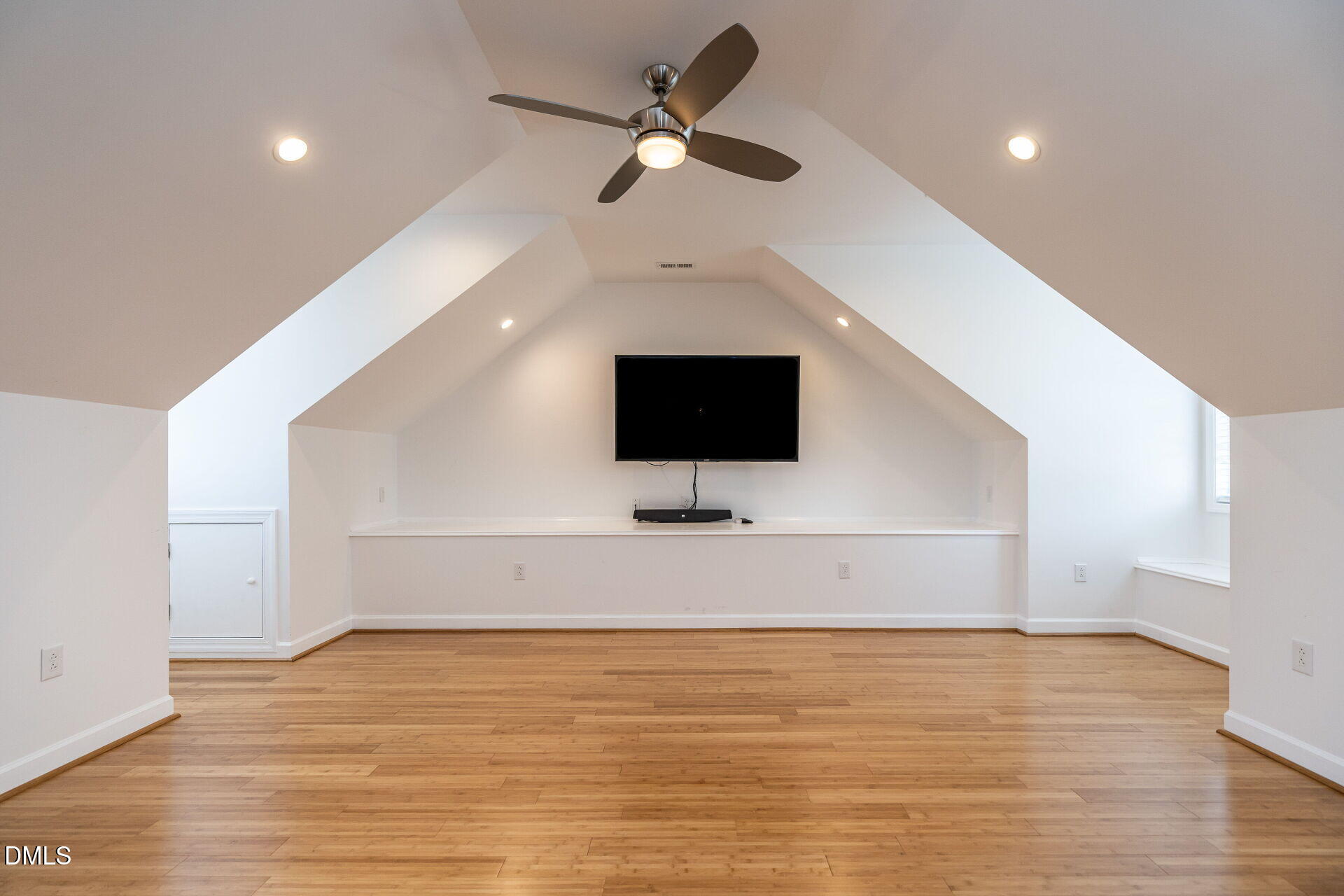 1316 Fairview Club Drive Property Photo 25