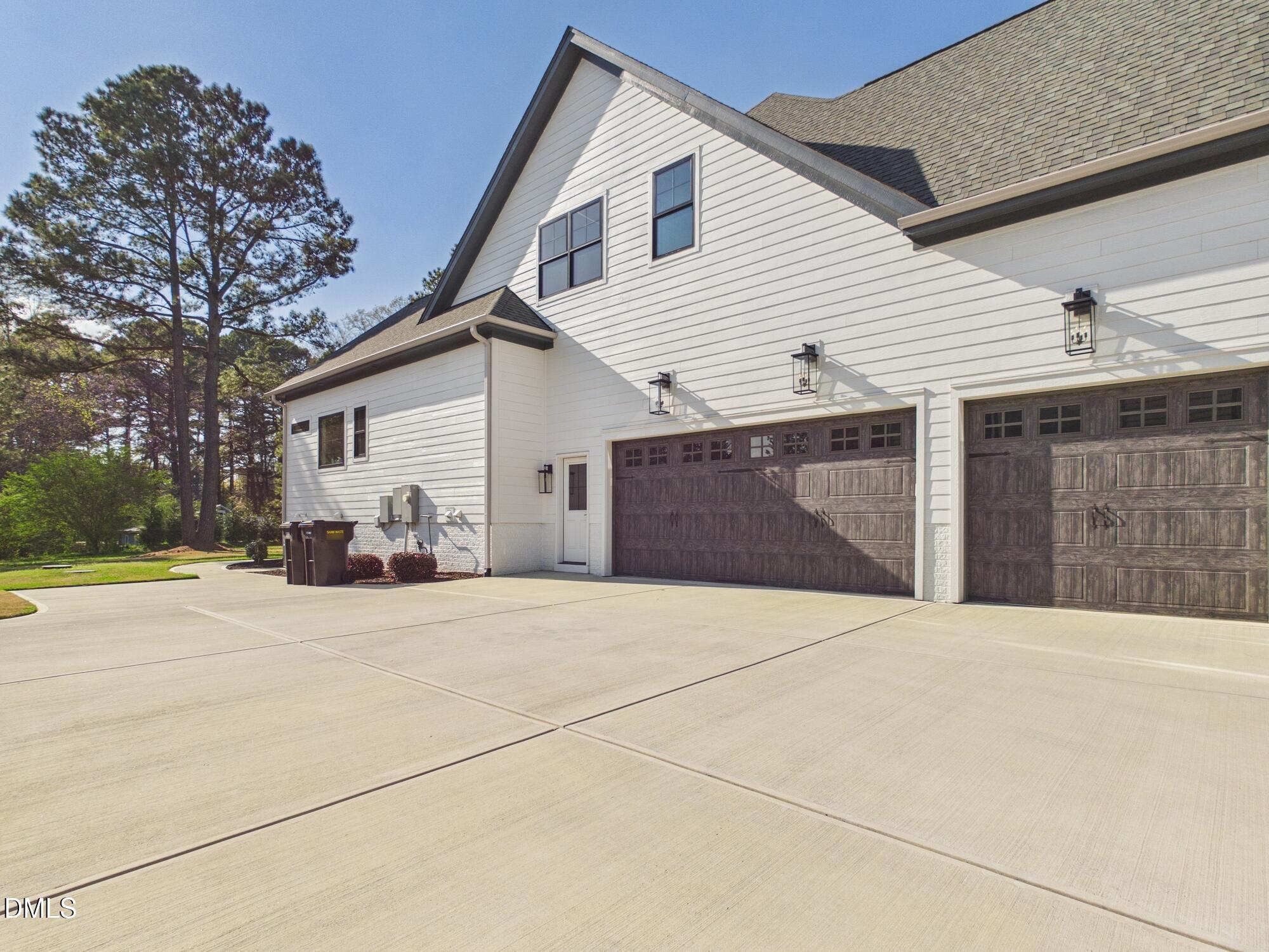8621 Bishop Pine Lane Property Photo 11