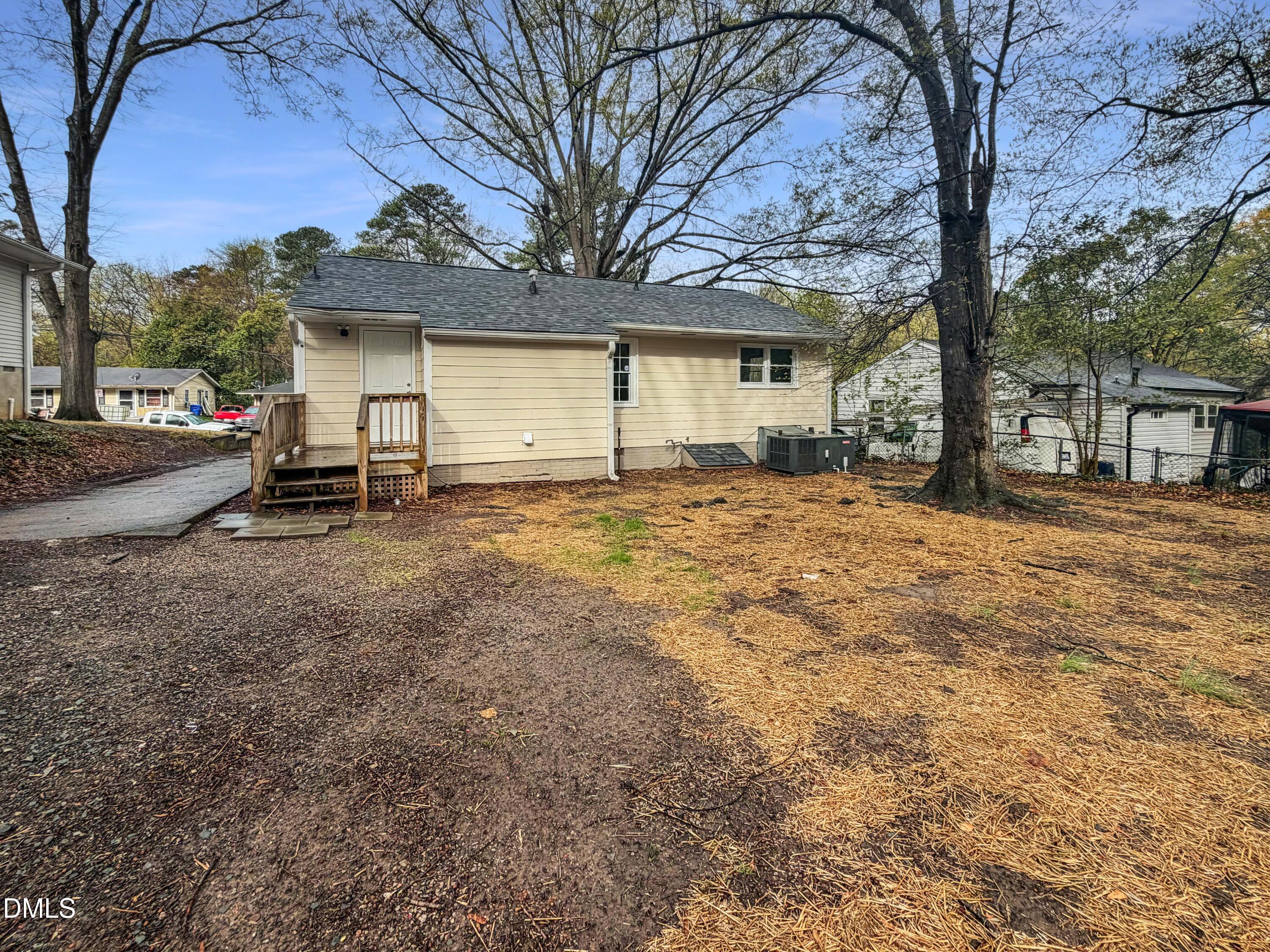314 N Briggs Avenue Property Photo 5