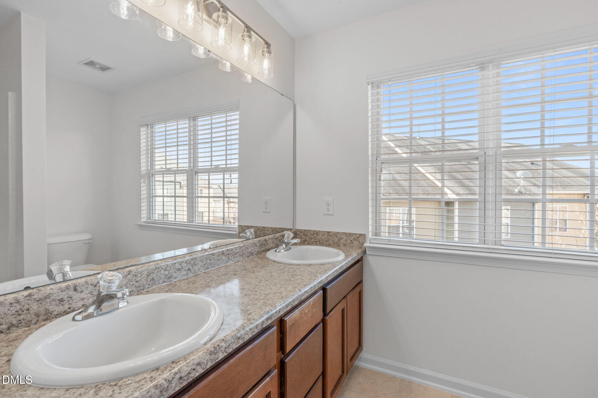 211 Michigan Avenue Property Photo 26
