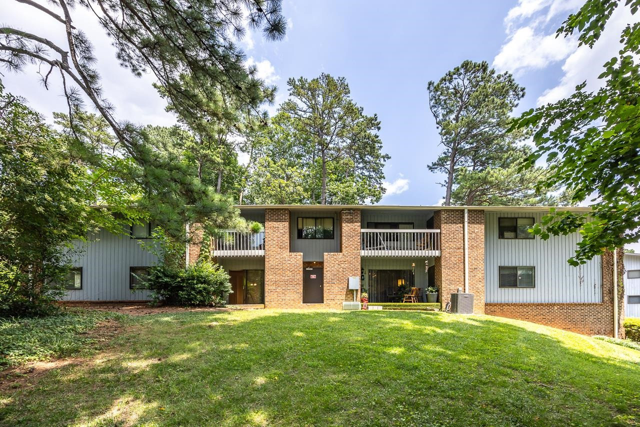 1010 Sandlin Place C Property Photo 1