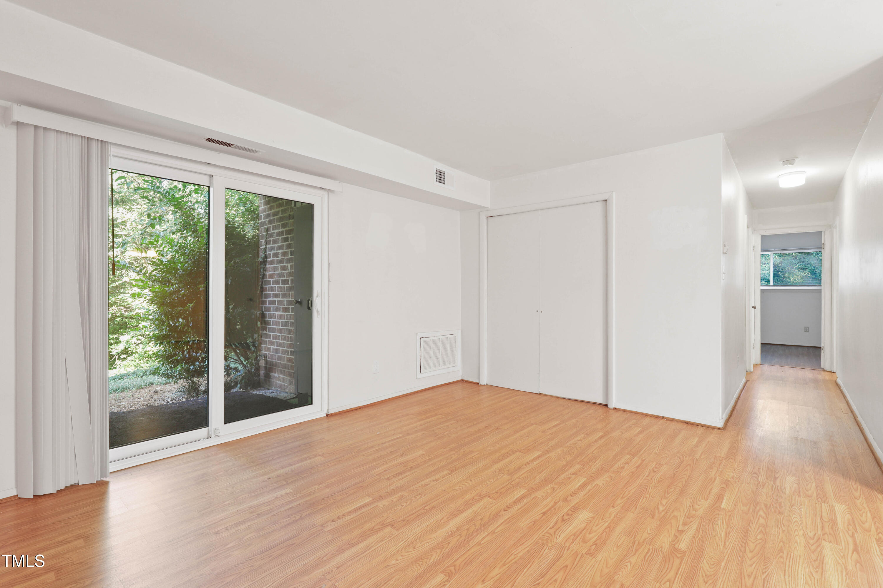 1010 Sandlin Place C Property Photo 4