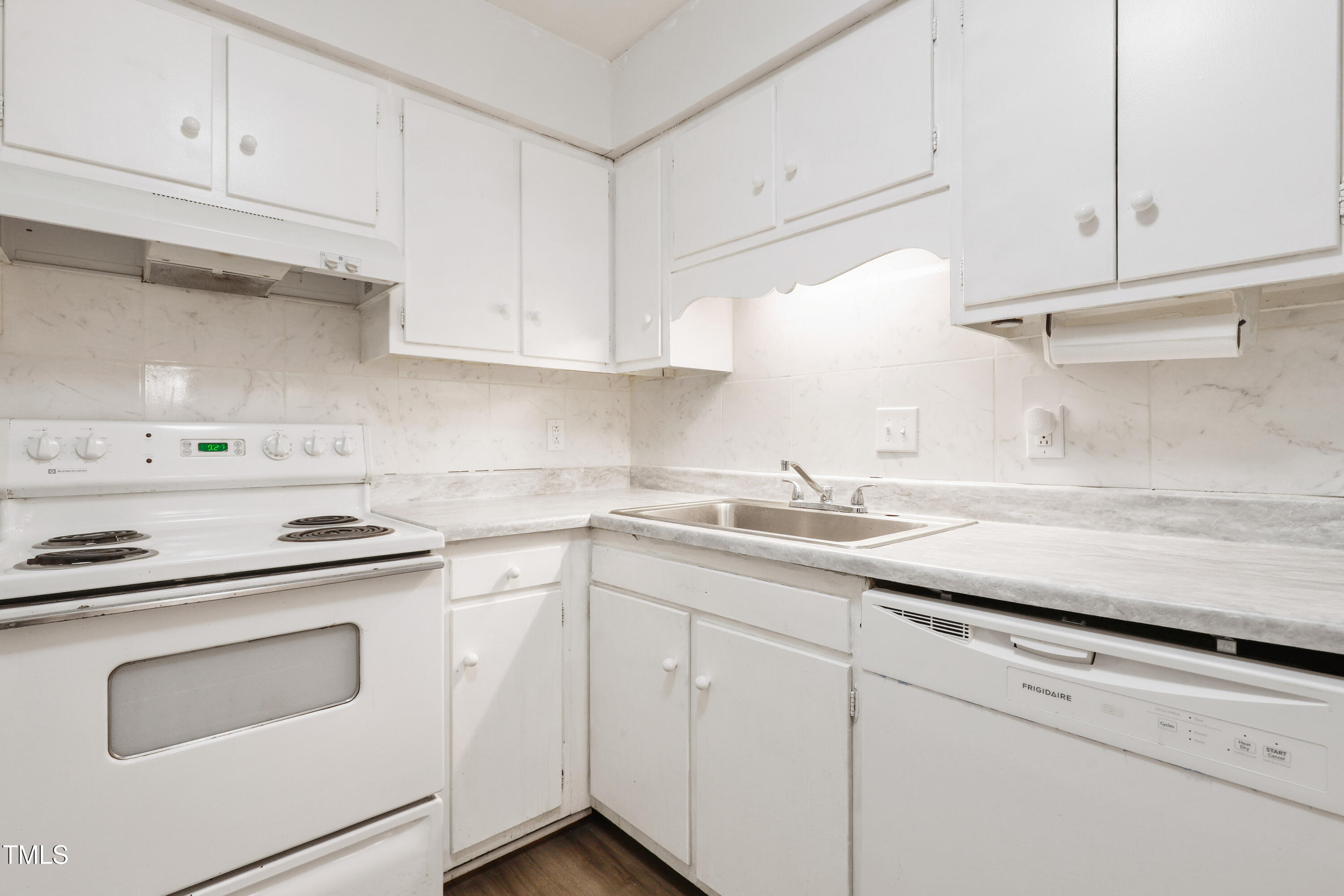 1010 Sandlin Place C Property Photo 12