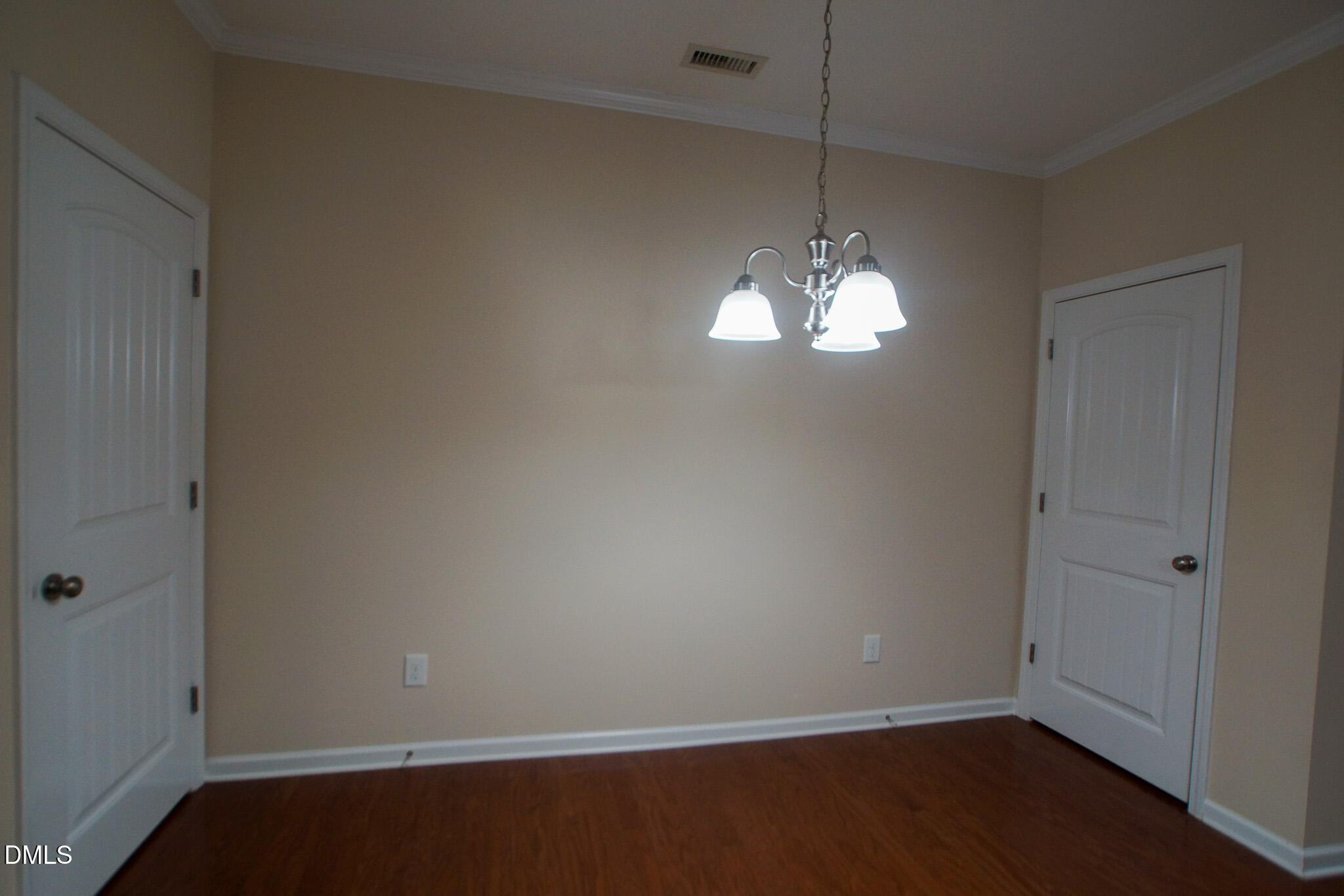 2404 Swans Rest Way Property Photo 8