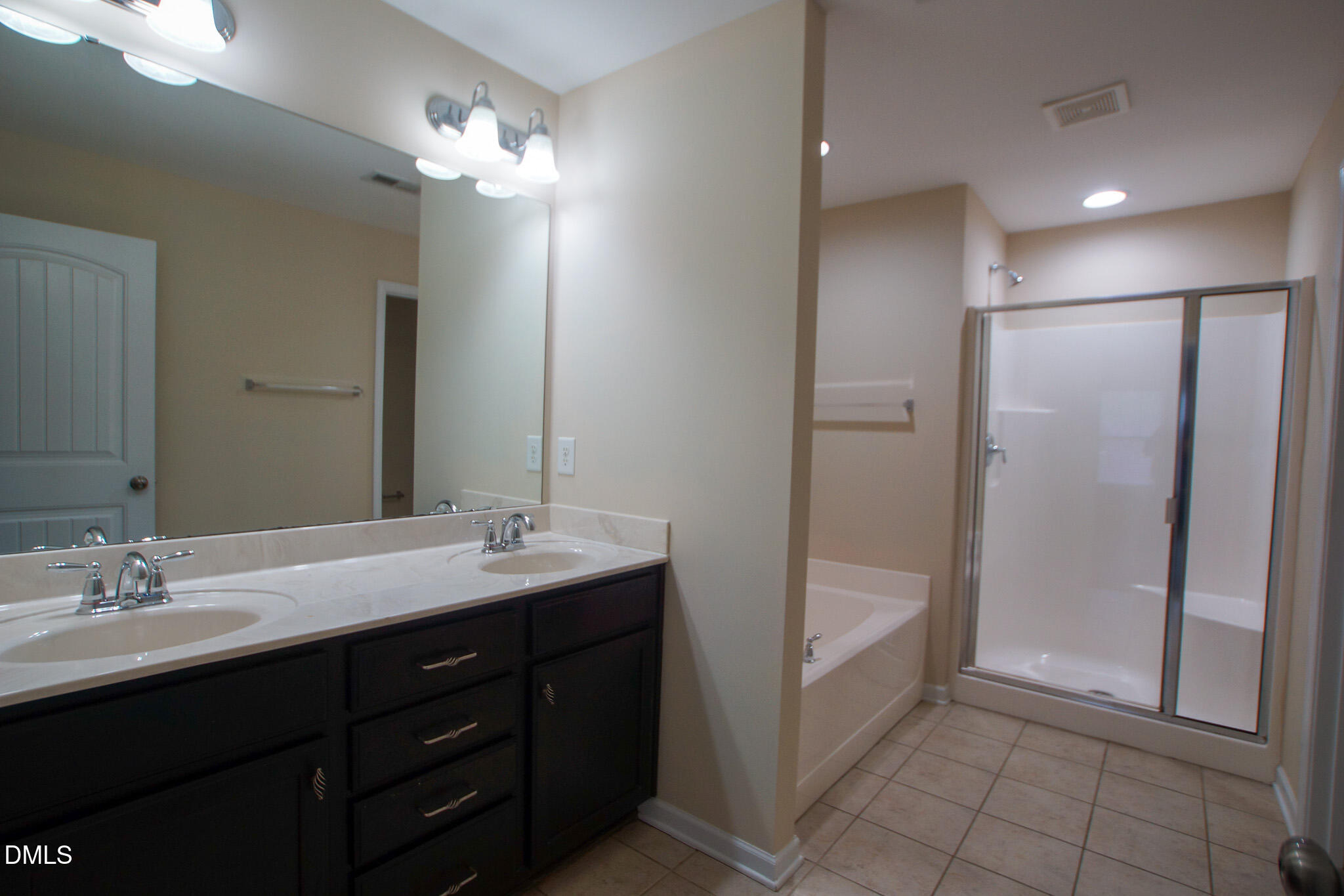 2404 Swans Rest Way Property Photo 11
