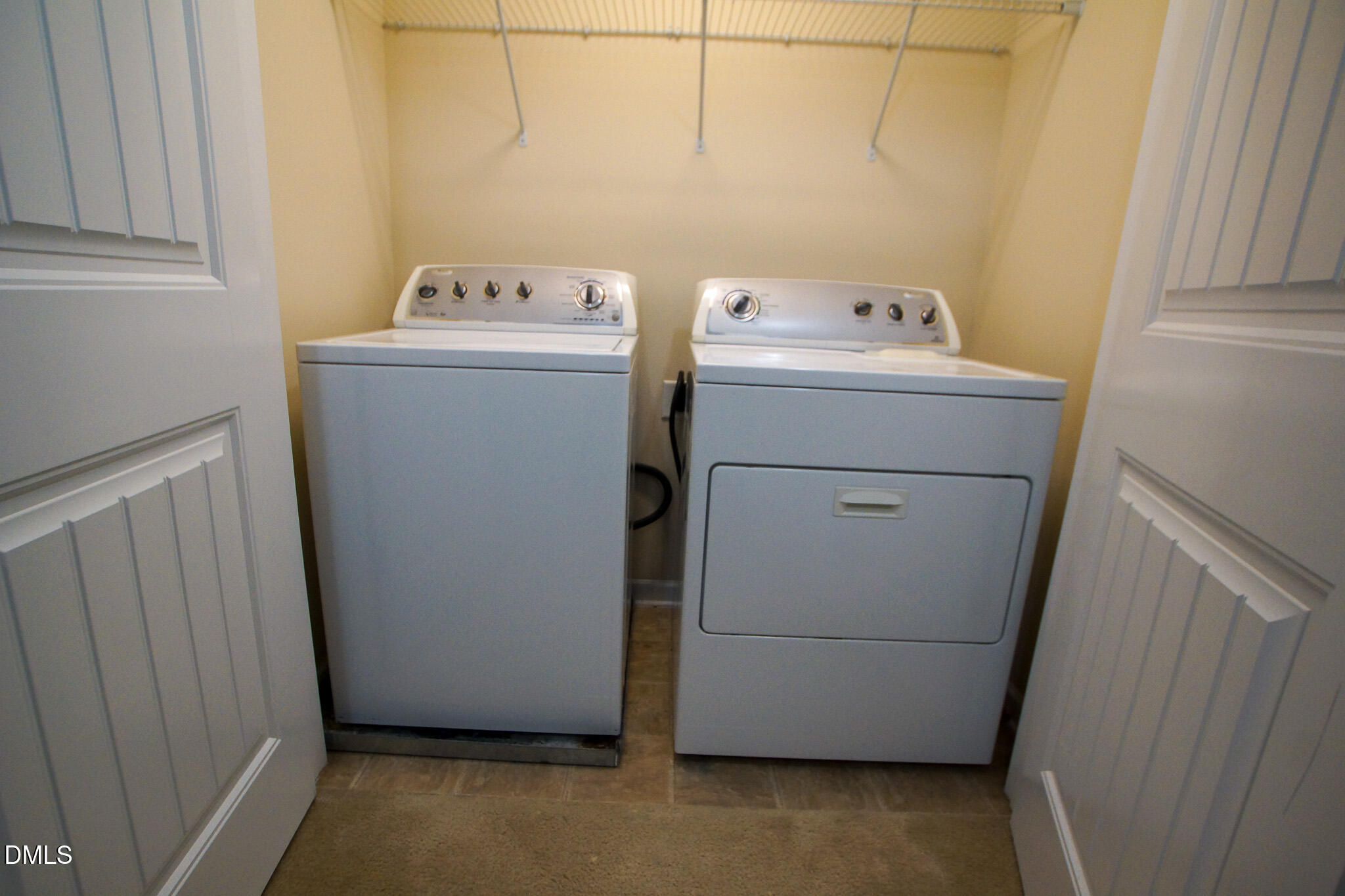 2404 Swans Rest Way Property Photo 13