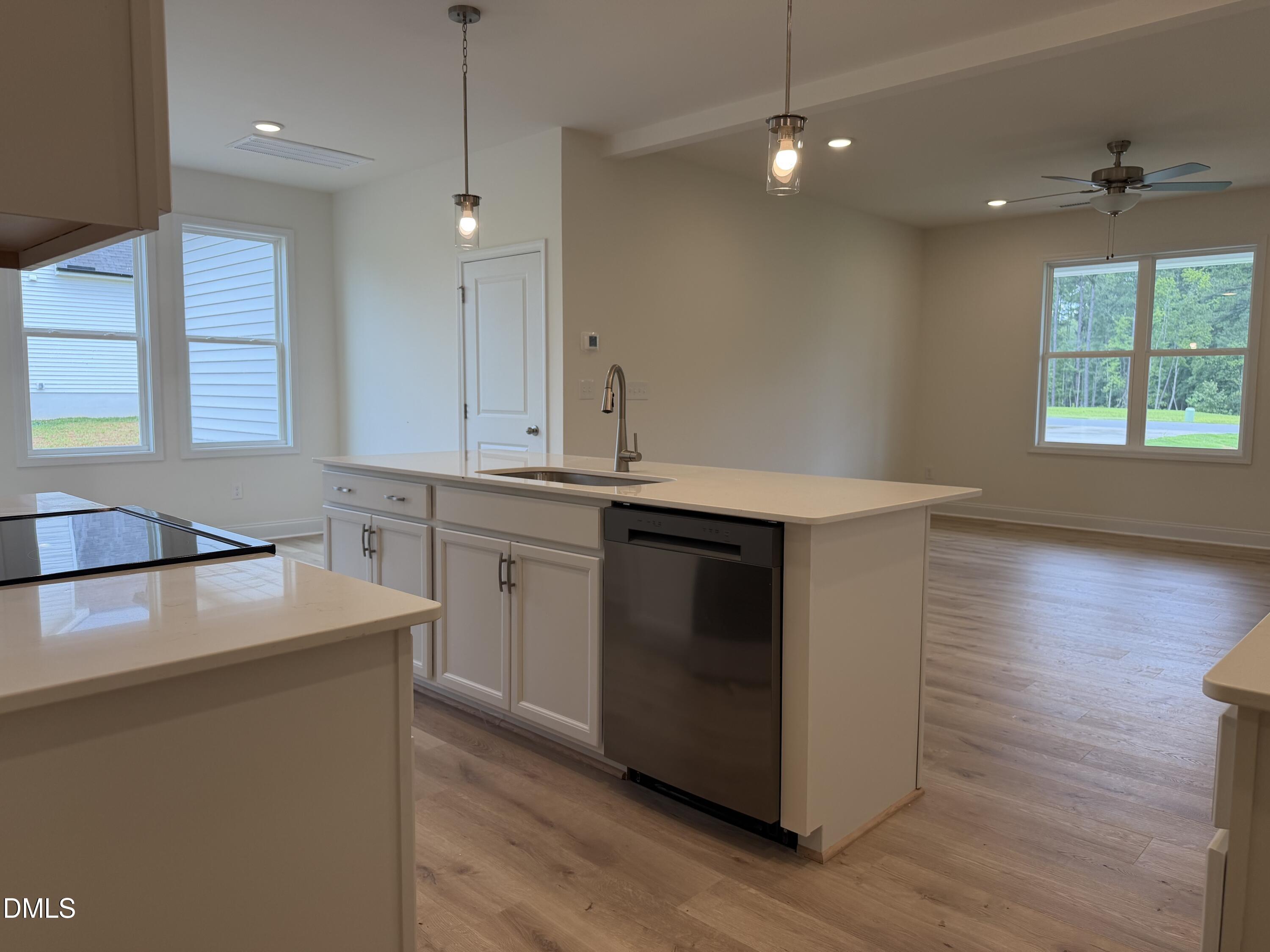 570 Springtooth Drive Property Photo 3