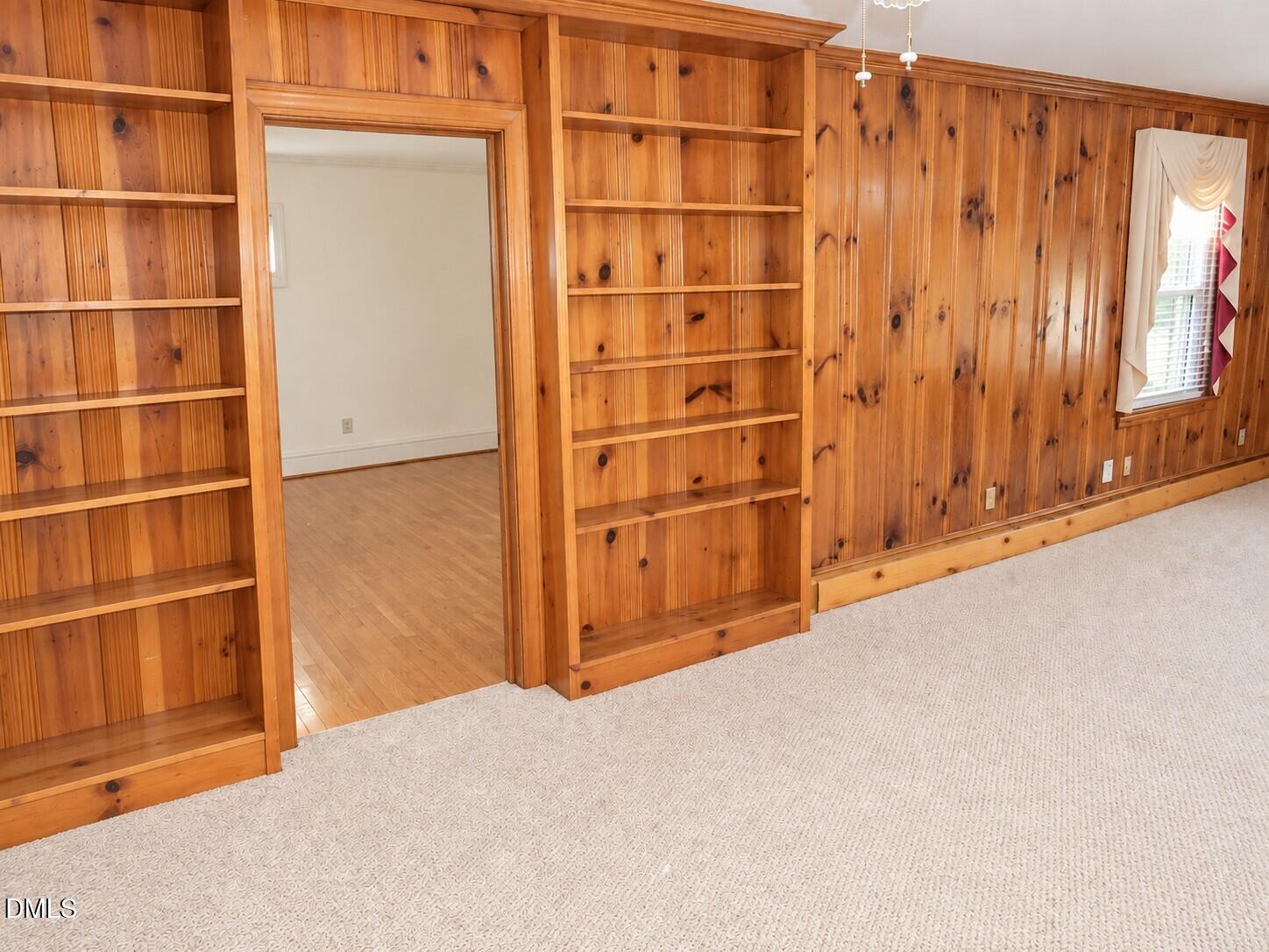 300 Forest Road Property Photo 8