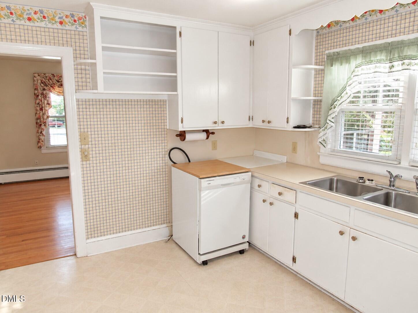 300 Forest Road Property Photo 15