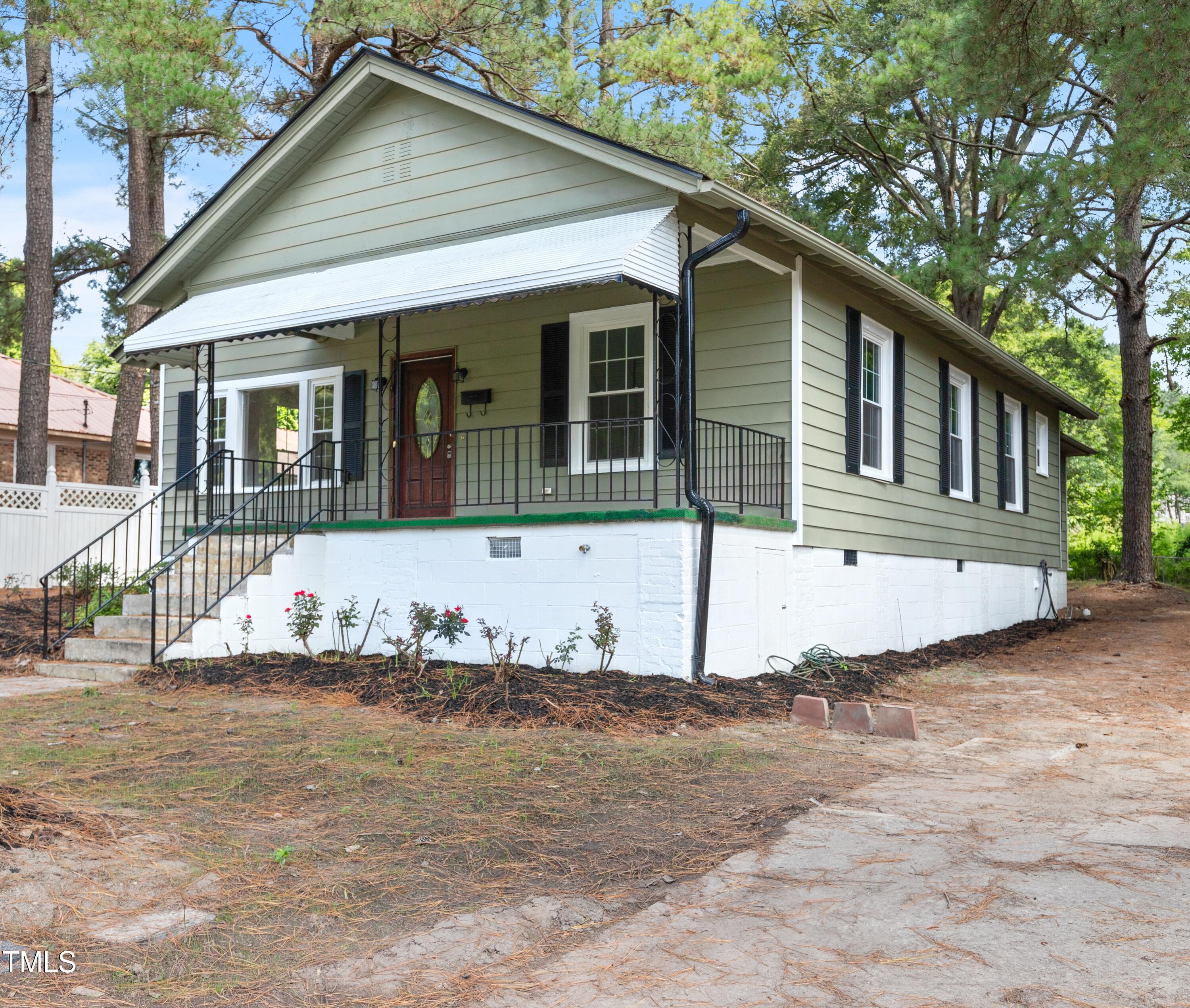 726 W M Street Property Photo 1