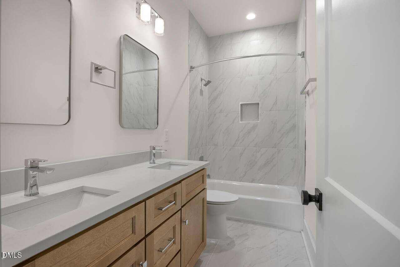 310 W Club Boulevard Property Photo 23