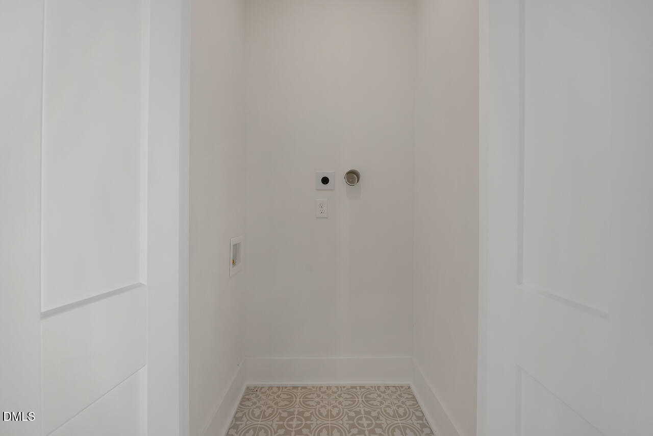 310 W Club Boulevard Property Photo 25