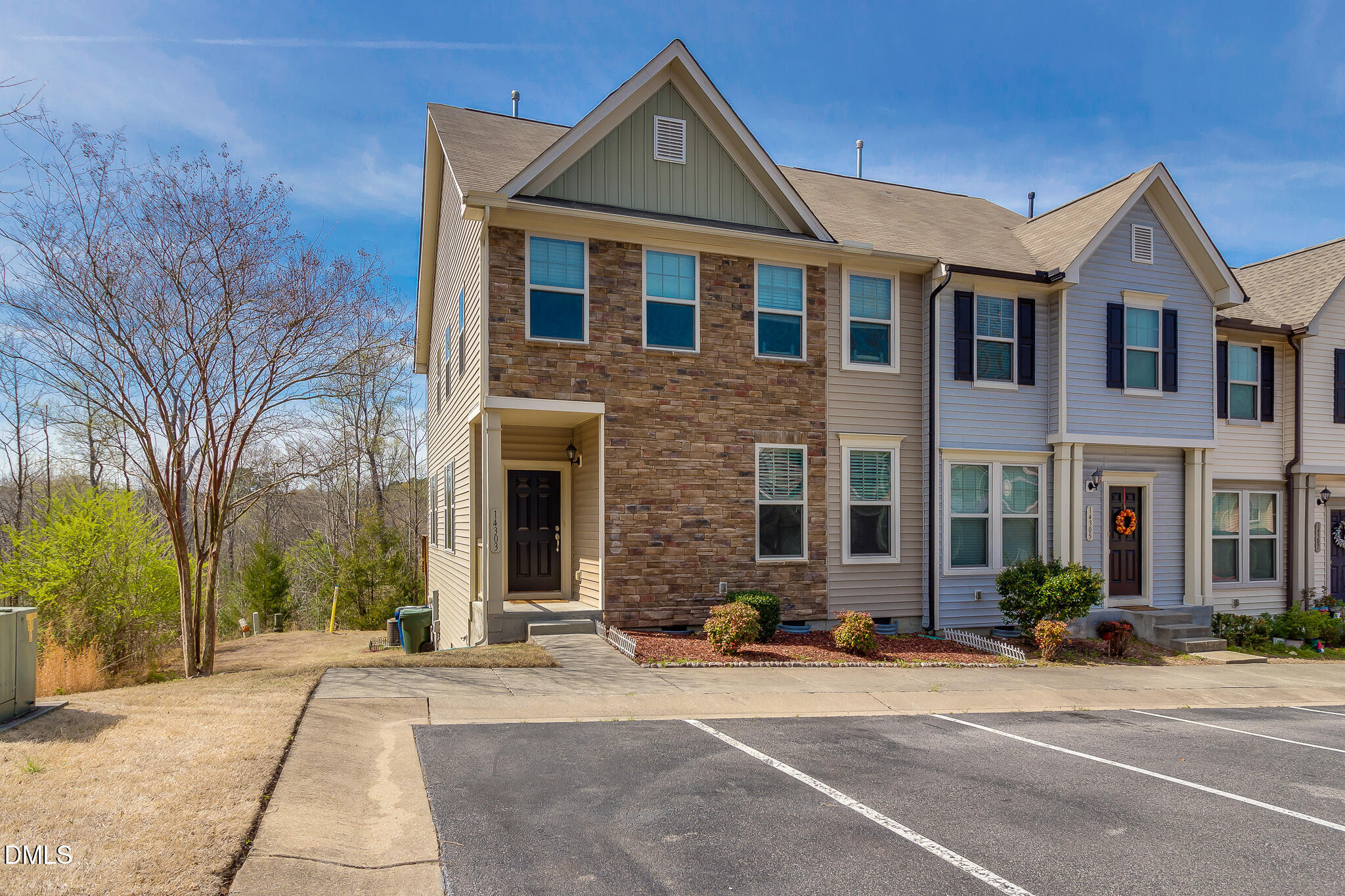 14303 Foxcroft Road Property Photo 3